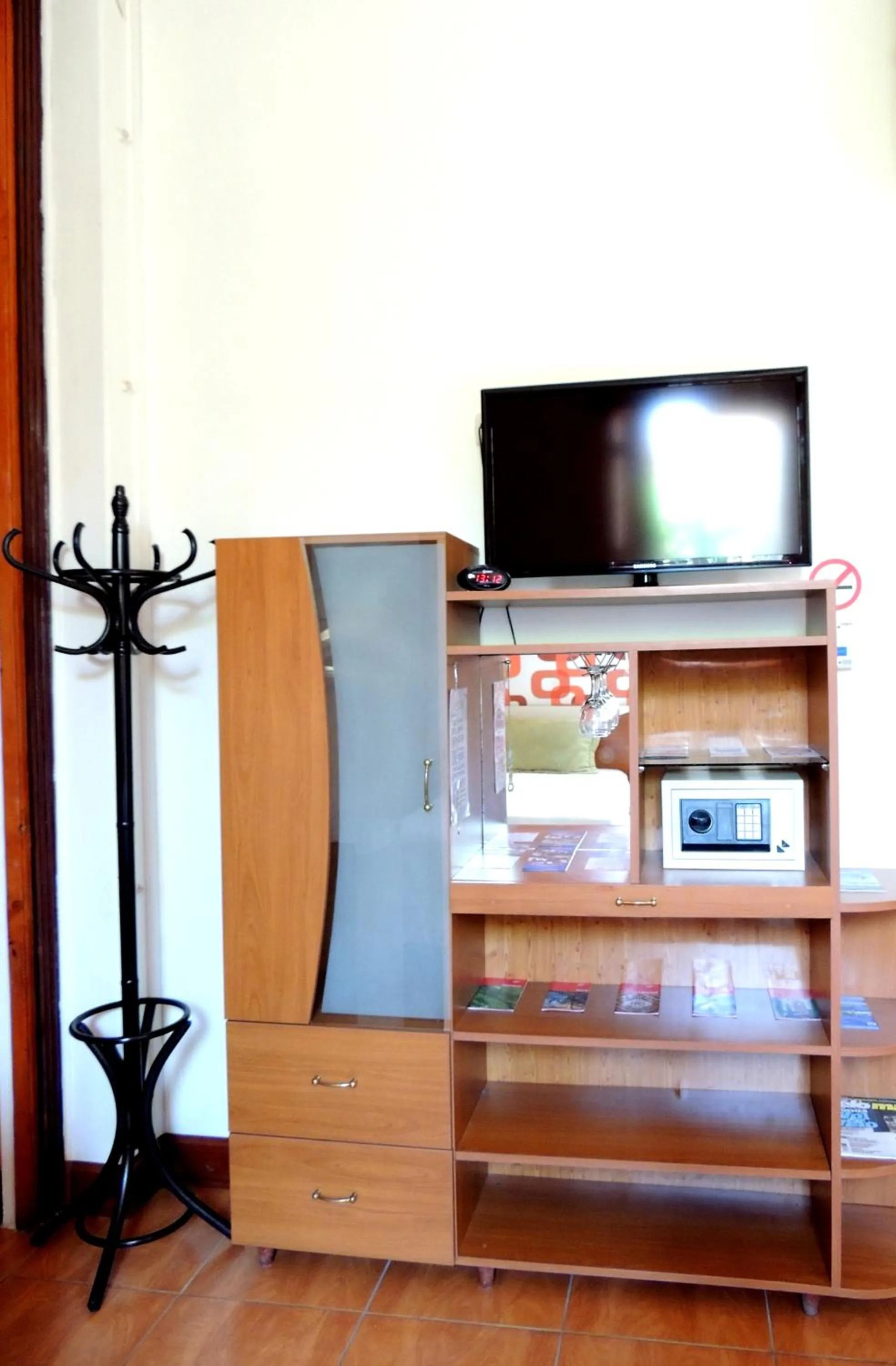 TV and multimedia in Lima Wari Hotel Boutique