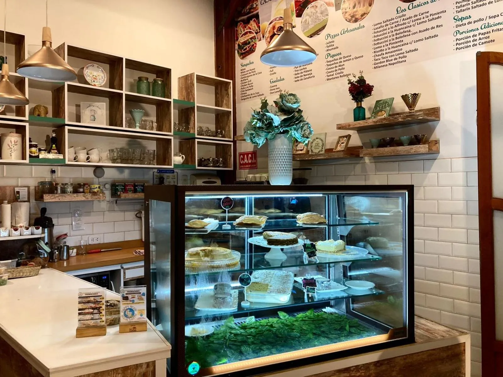 Restaurant/places to eat in Lima Wari Hotel Boutique