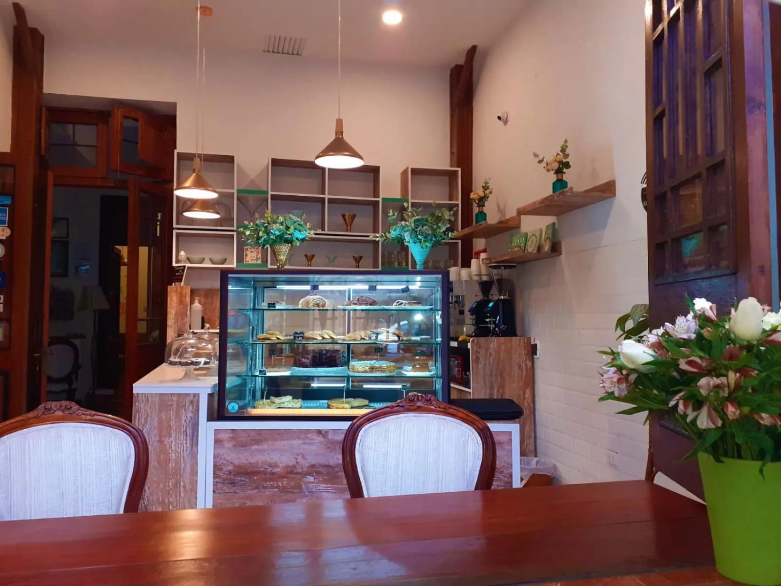 Restaurant/places to eat in Lima Wari Hotel Boutique