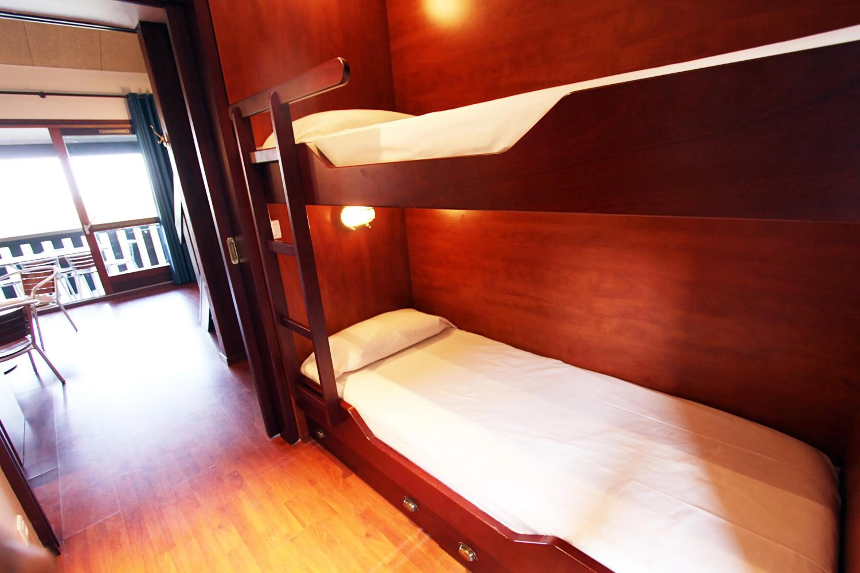 bunk bed, Bed in Residence Castell'Verde