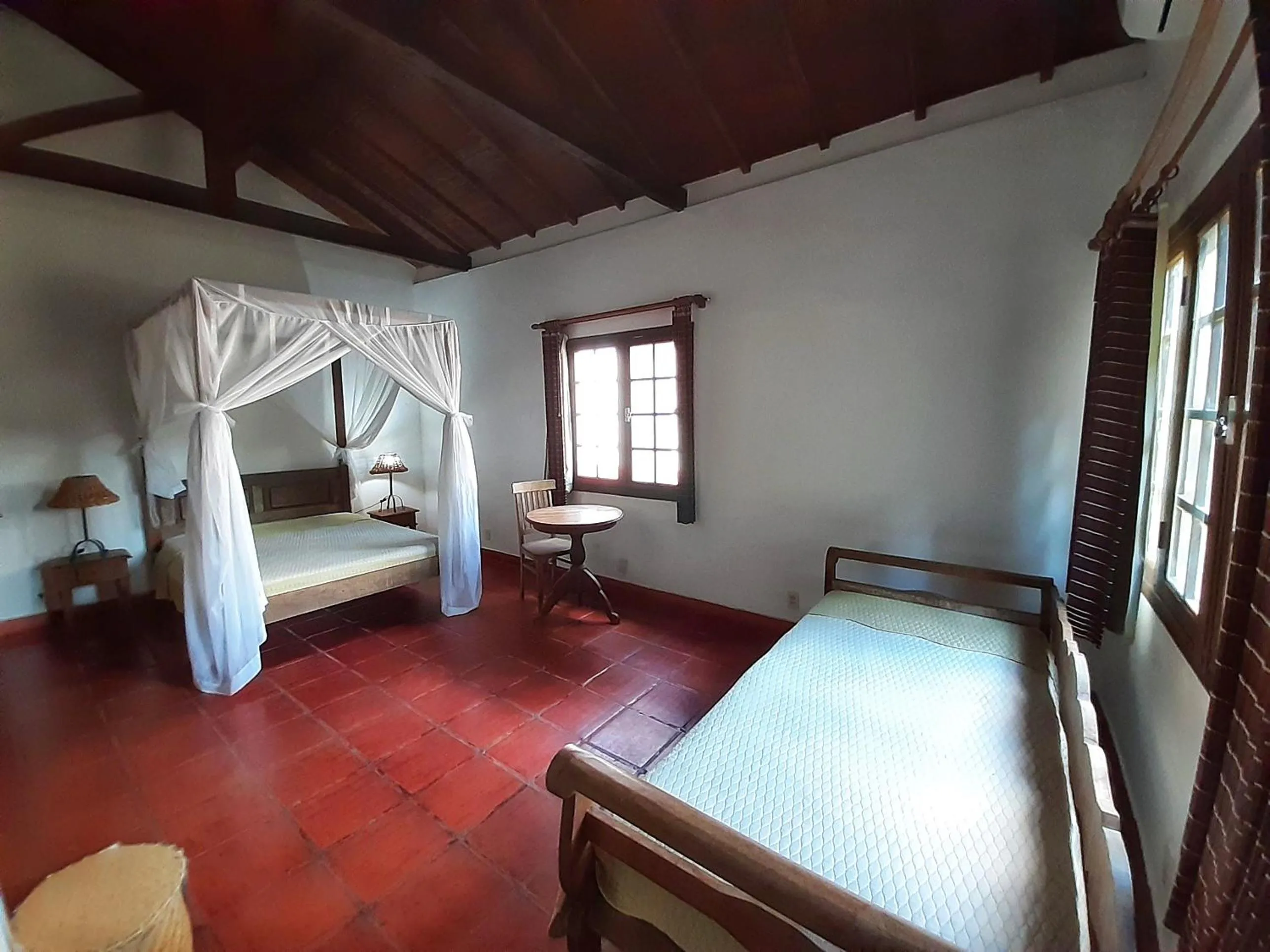 Photo of the whole room, Bed in Pousada Fazenda Xaraés