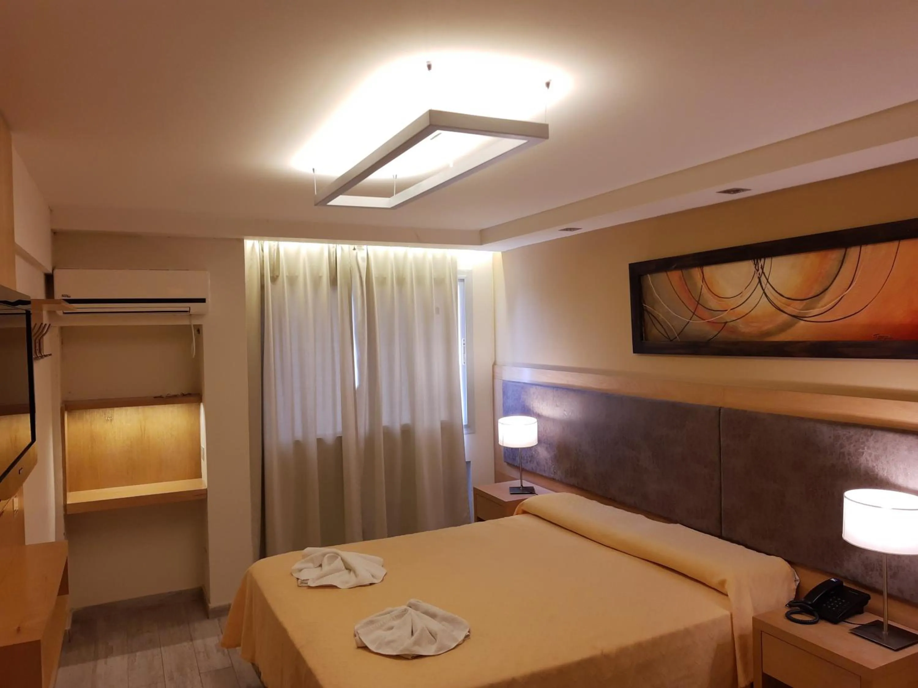 Bed in Hotel Presidente