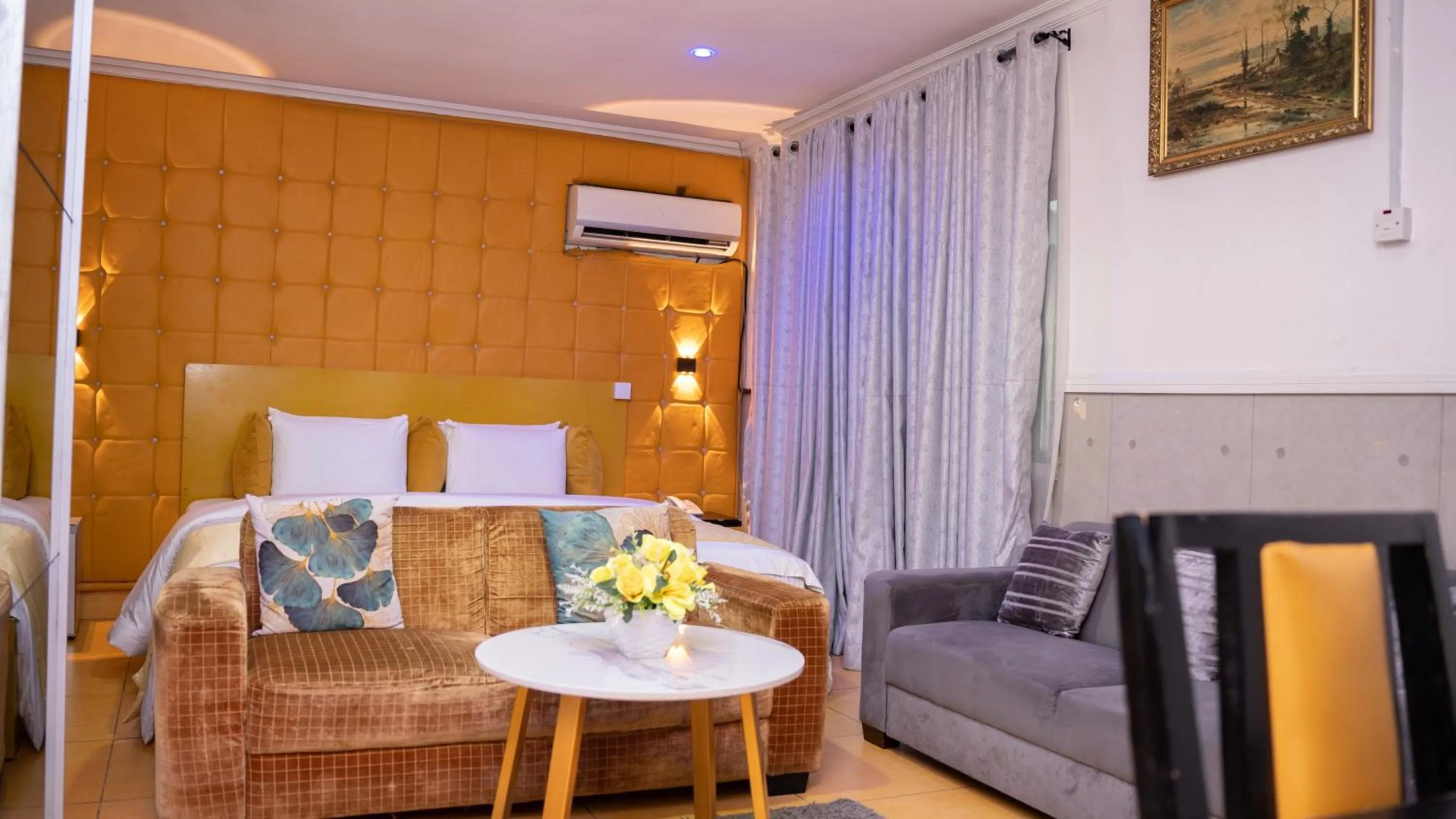 Photo of the whole room, Bed in Sese Cottage