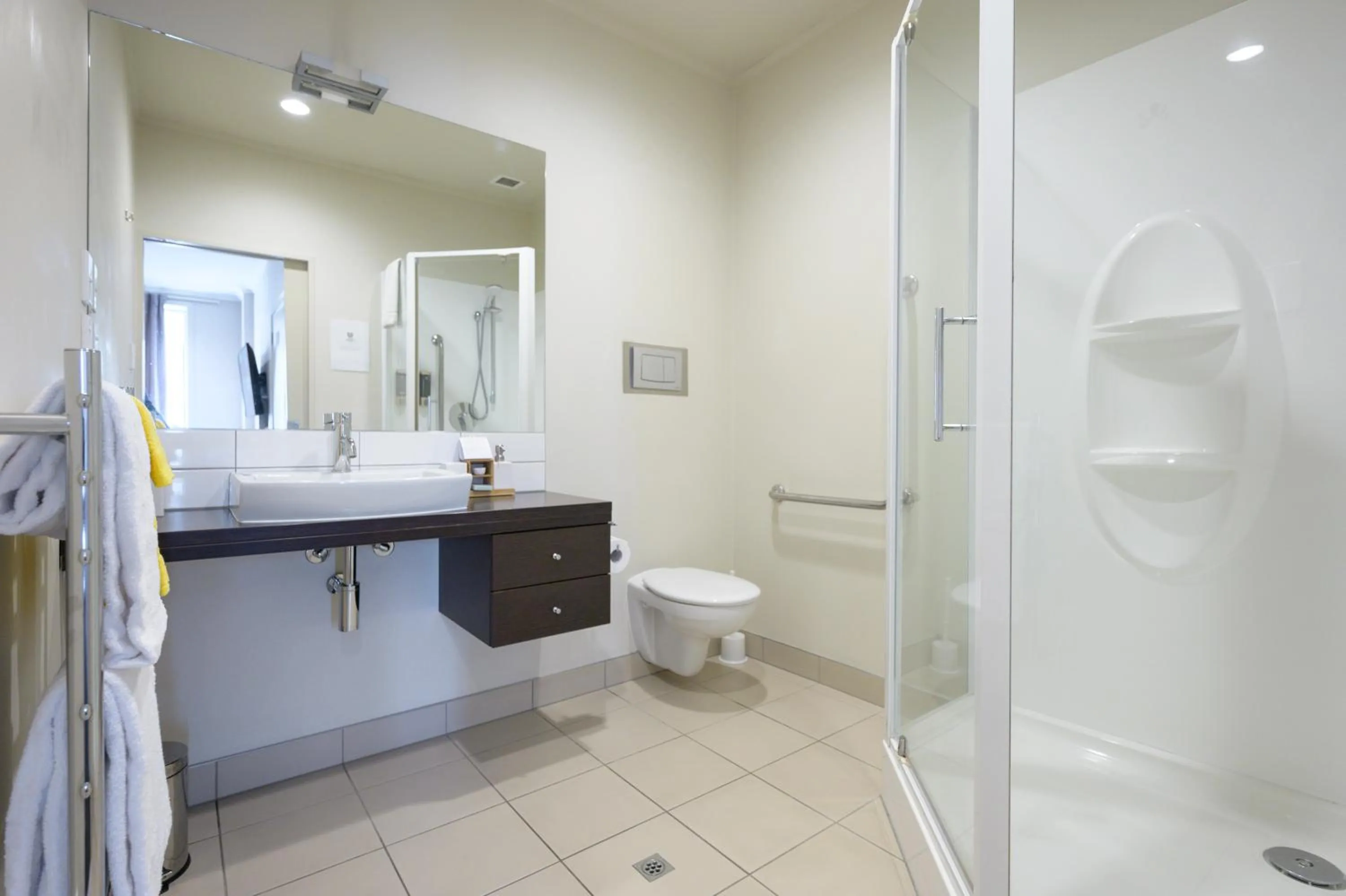 Bathroom in U Residence Hotel, Signature Collection by BW