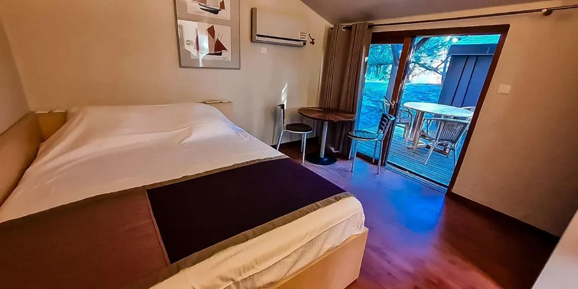 Property building, Bed in Résidence Mobydick
