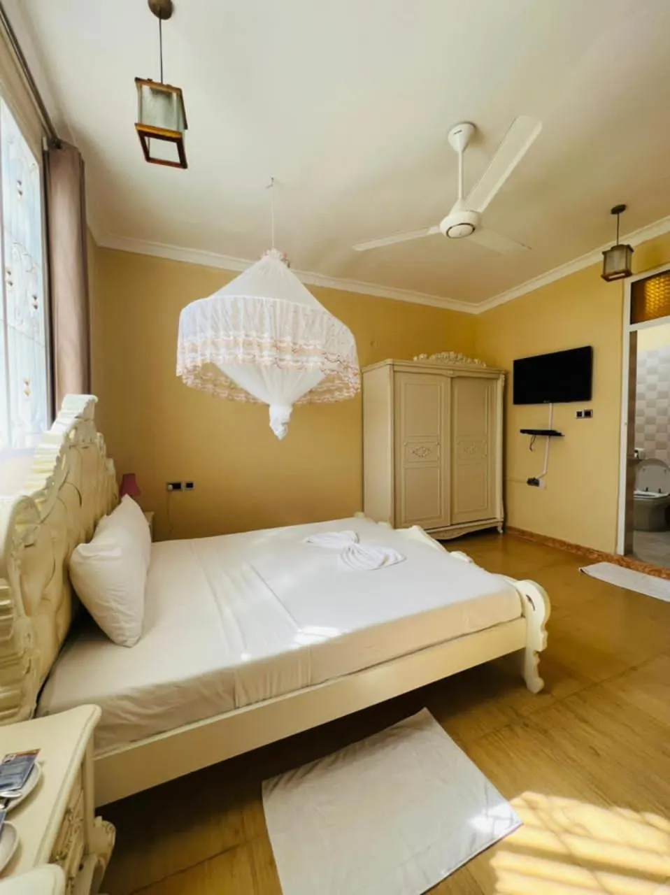 Photo of the whole room in Boshowa Villas