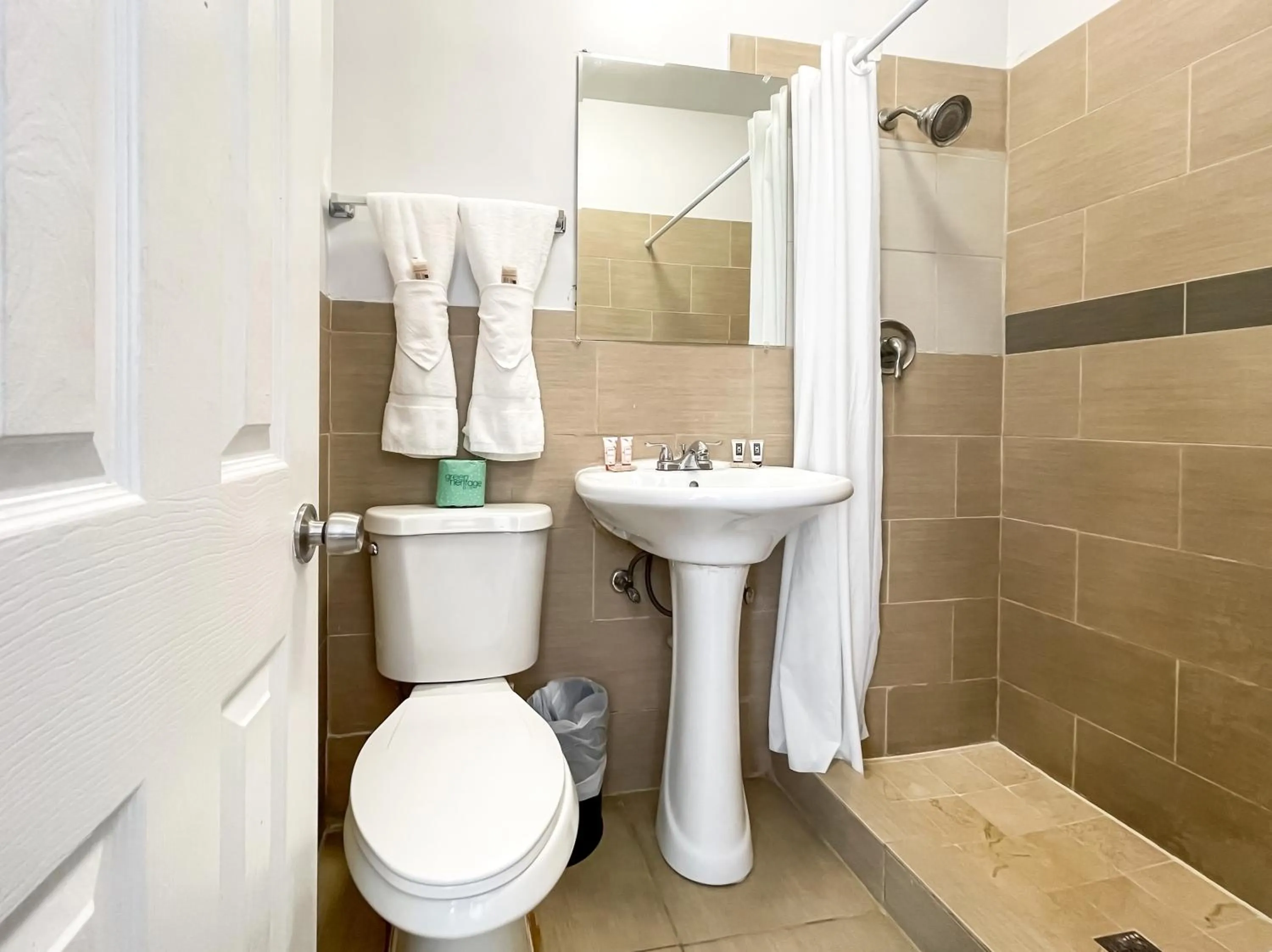 Bathroom in The Flamingo