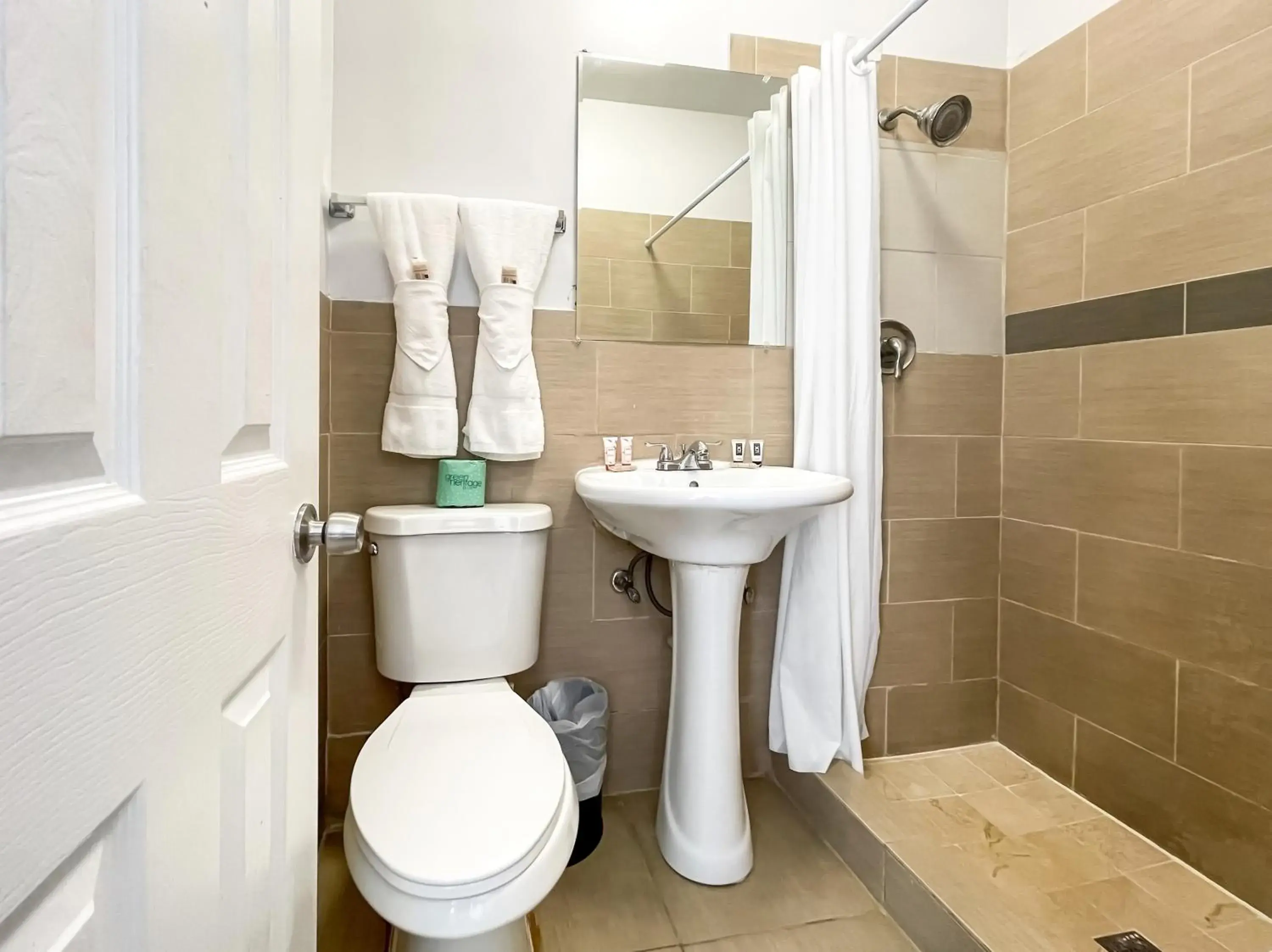 Superior King Room in The Flamingo Superior King Room in The Flamingo