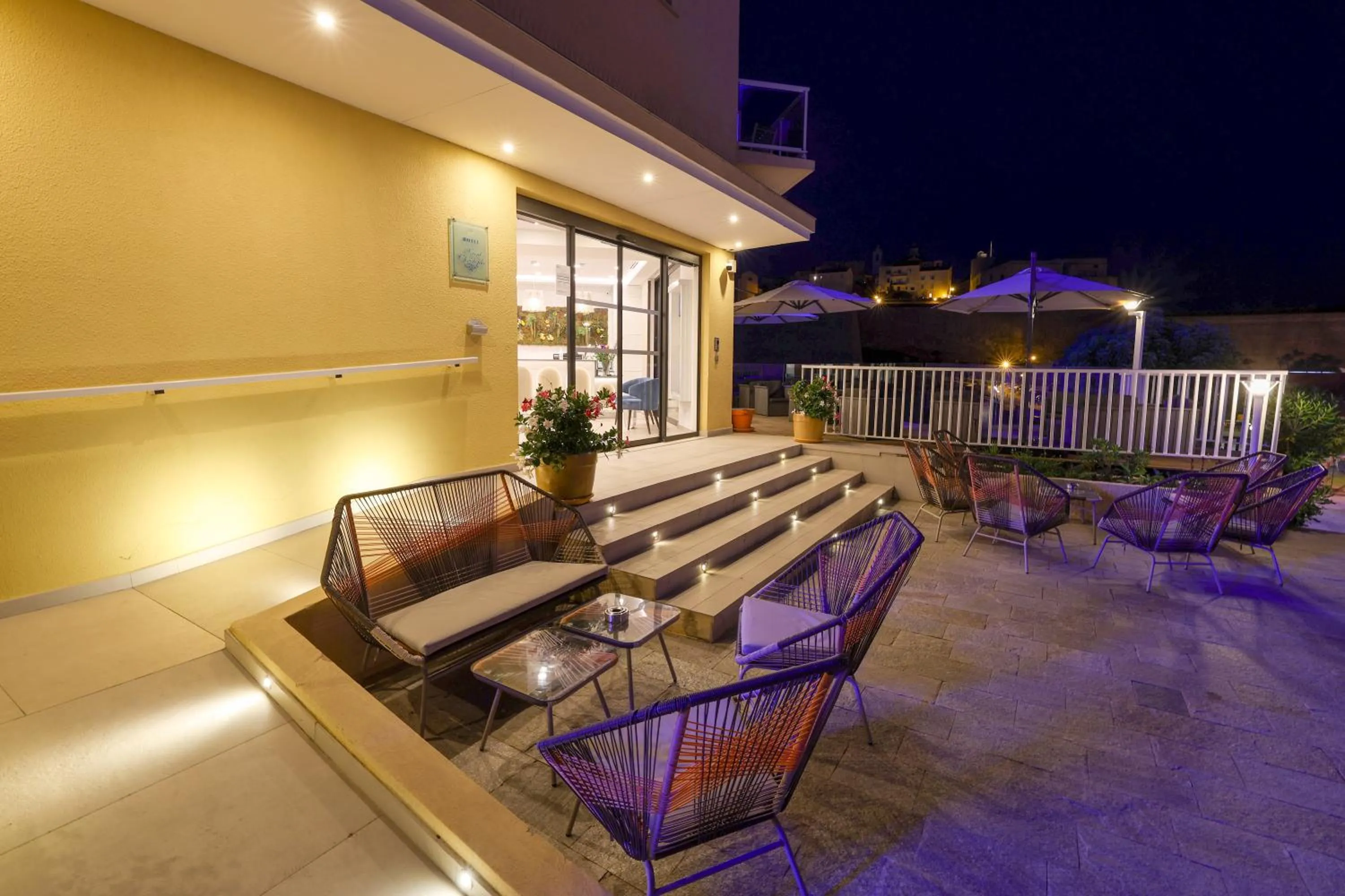 Patio in Hotel Saint Christophe