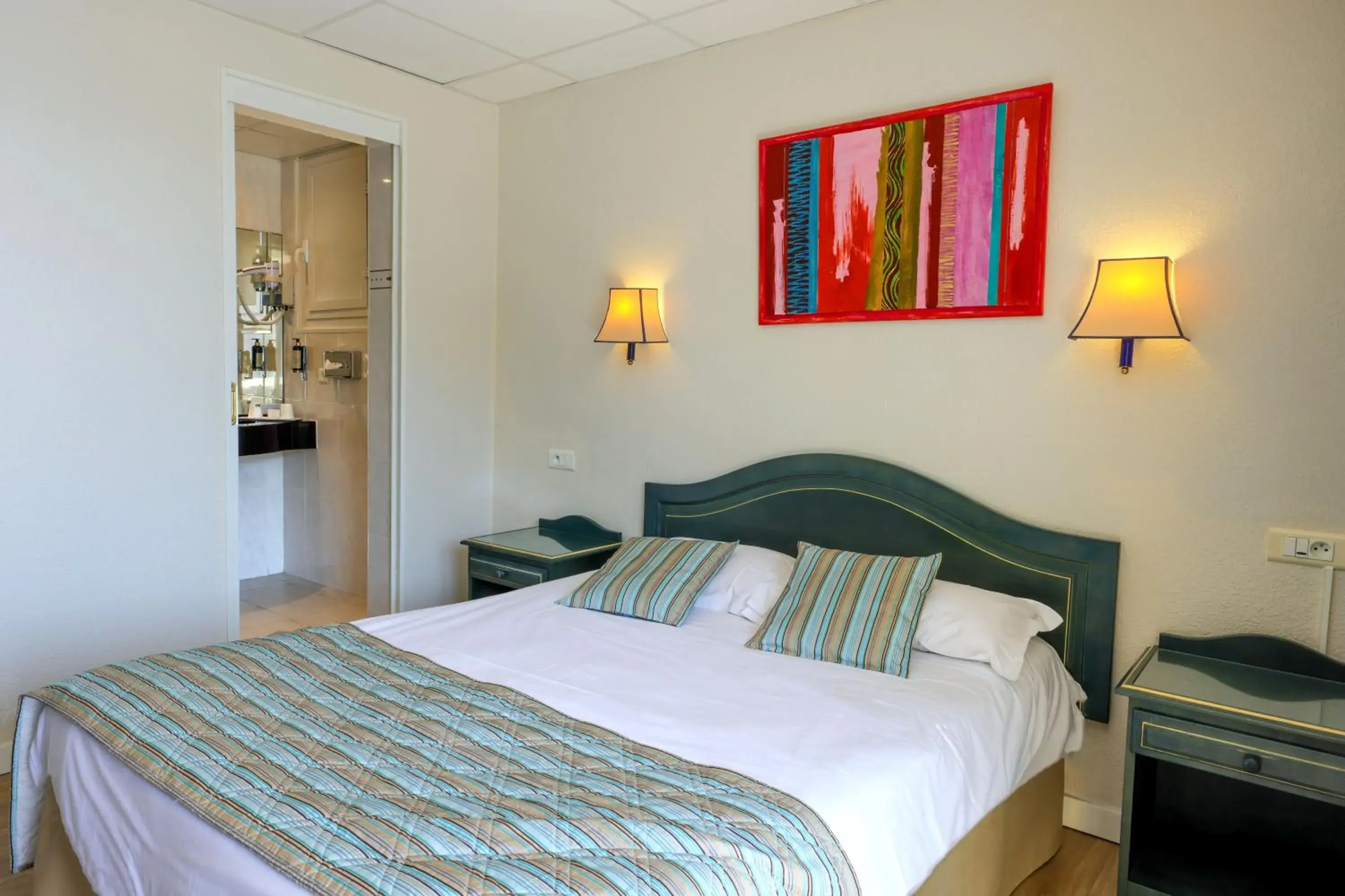 Standard Double Room with Sea View - Front Sea View in Hotel Saint Christophe Standard Double Room with Sea View - Front Sea View in Hotel Saint Christophe