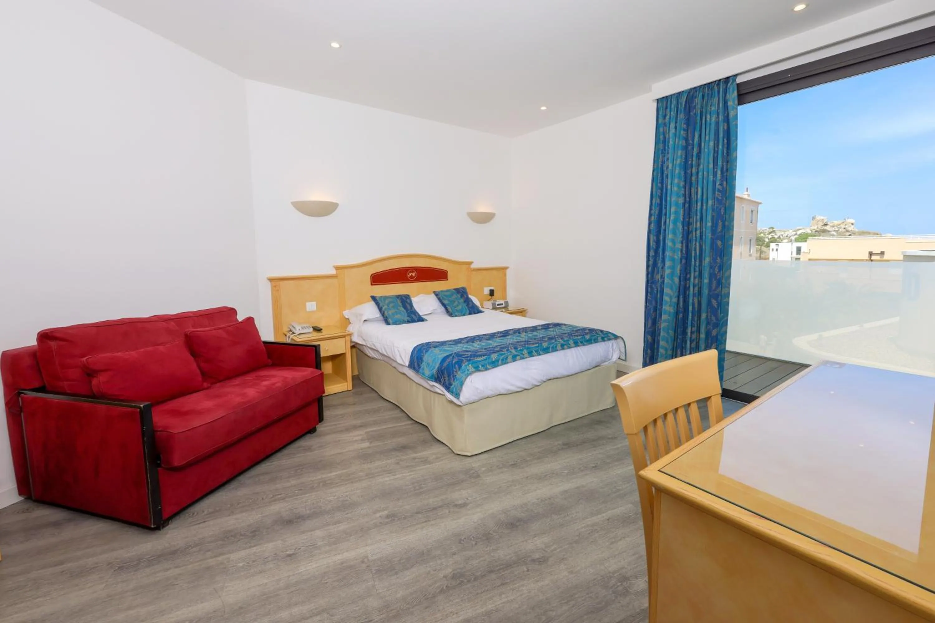 Photo of the whole room, Bed in Hotel Saint Christophe