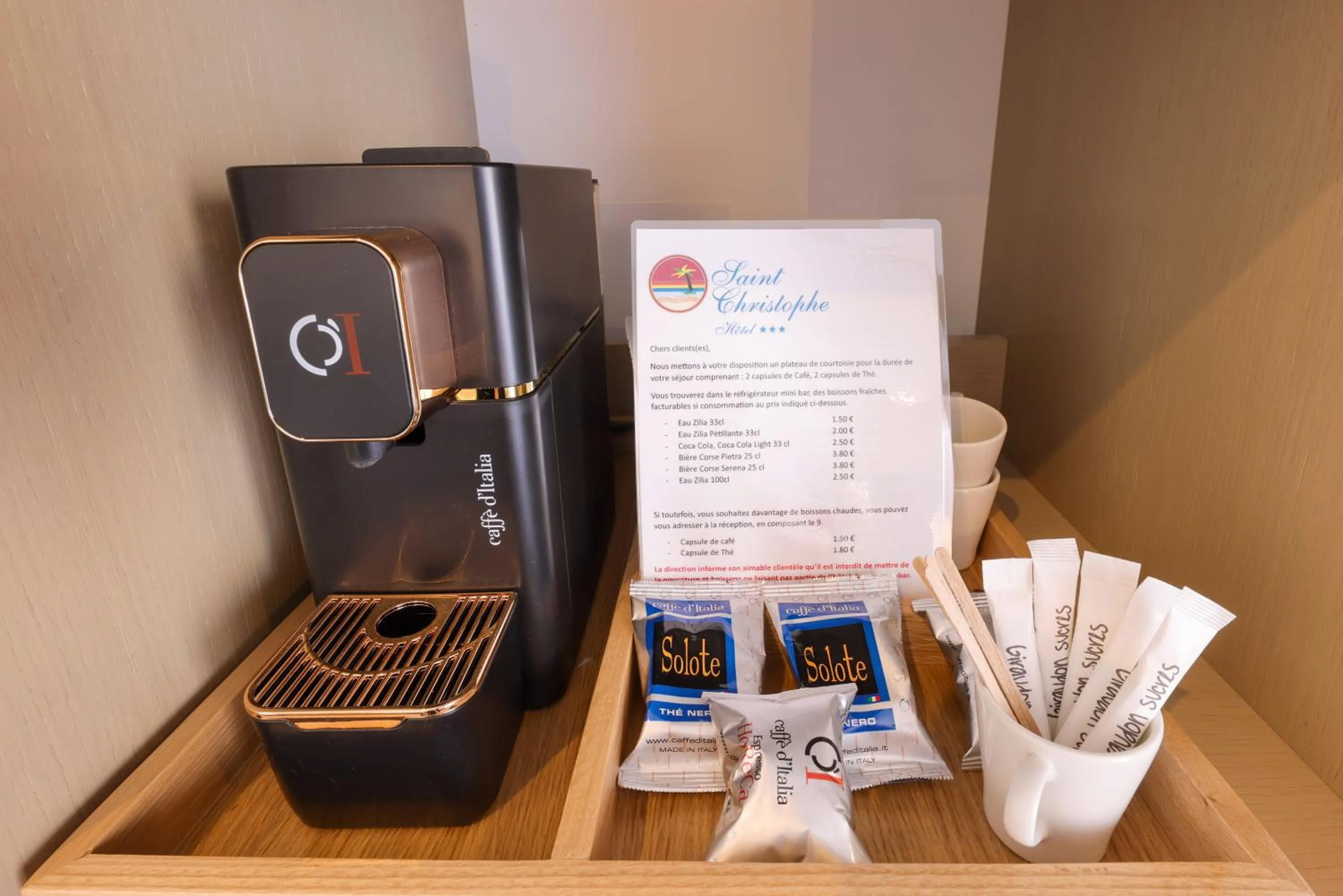 Coffee/tea facilities in Hotel Saint Christophe