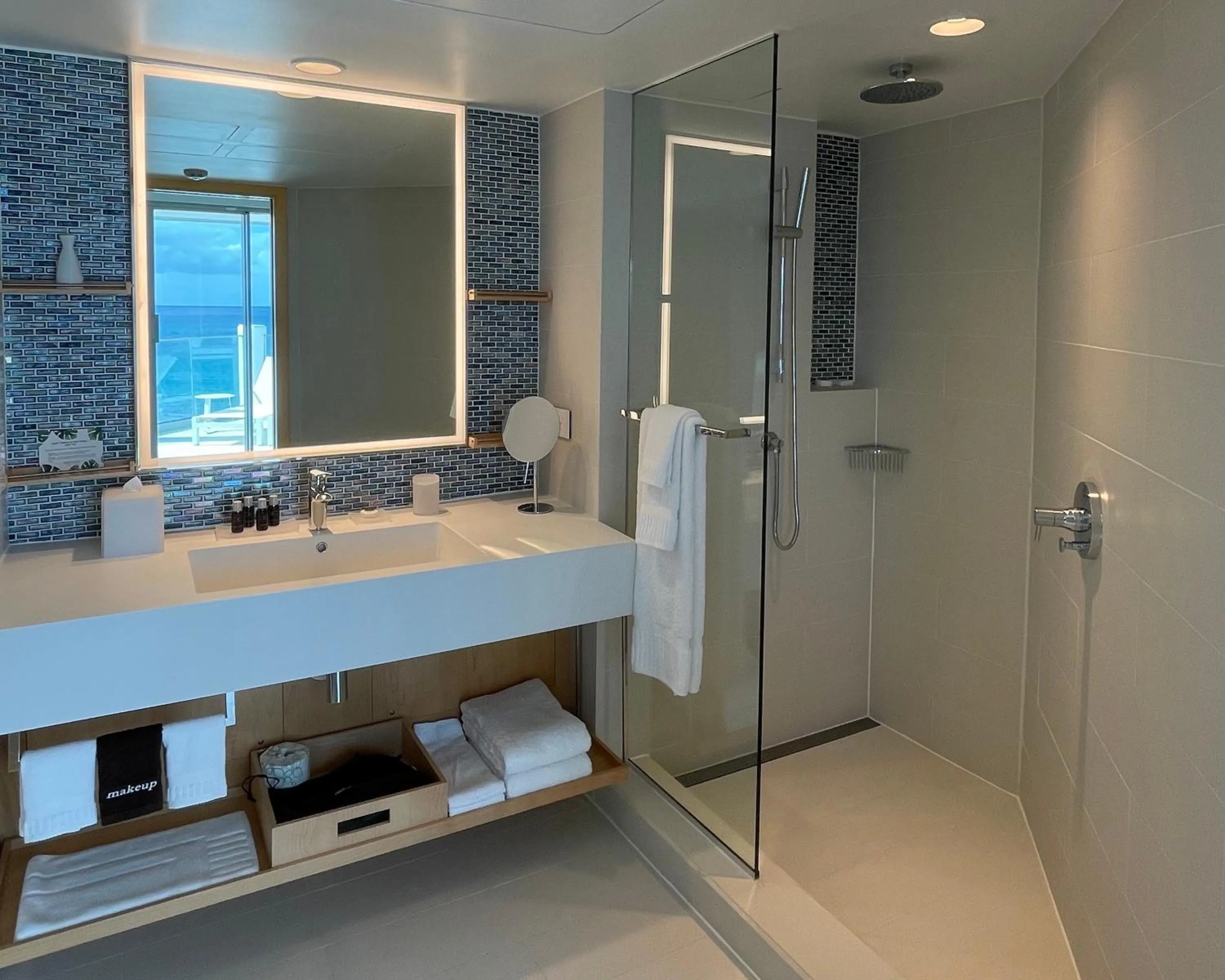 Shower in The Morgan Resort Spa & Village