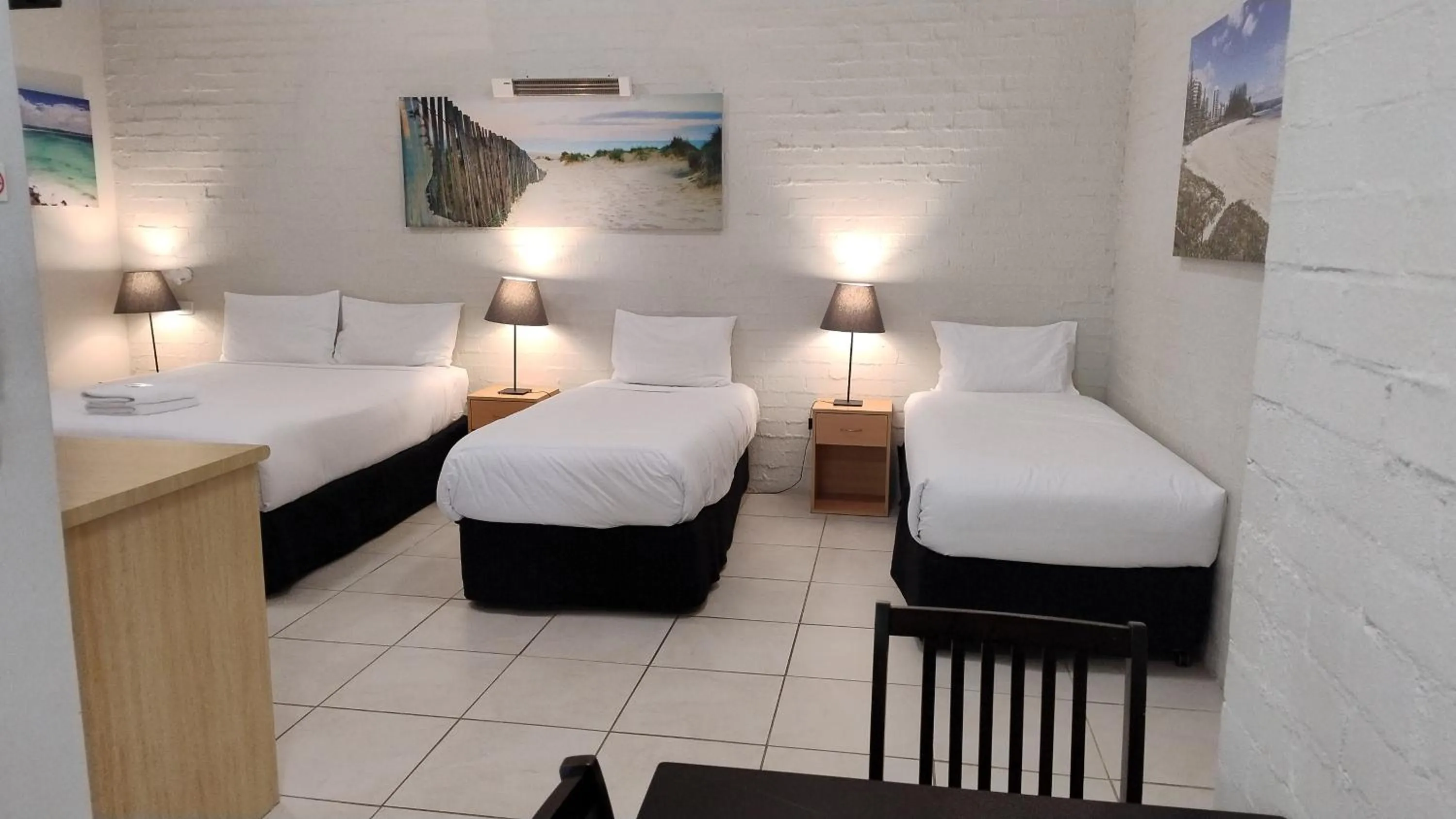 Bed in Ocean Shores Motel