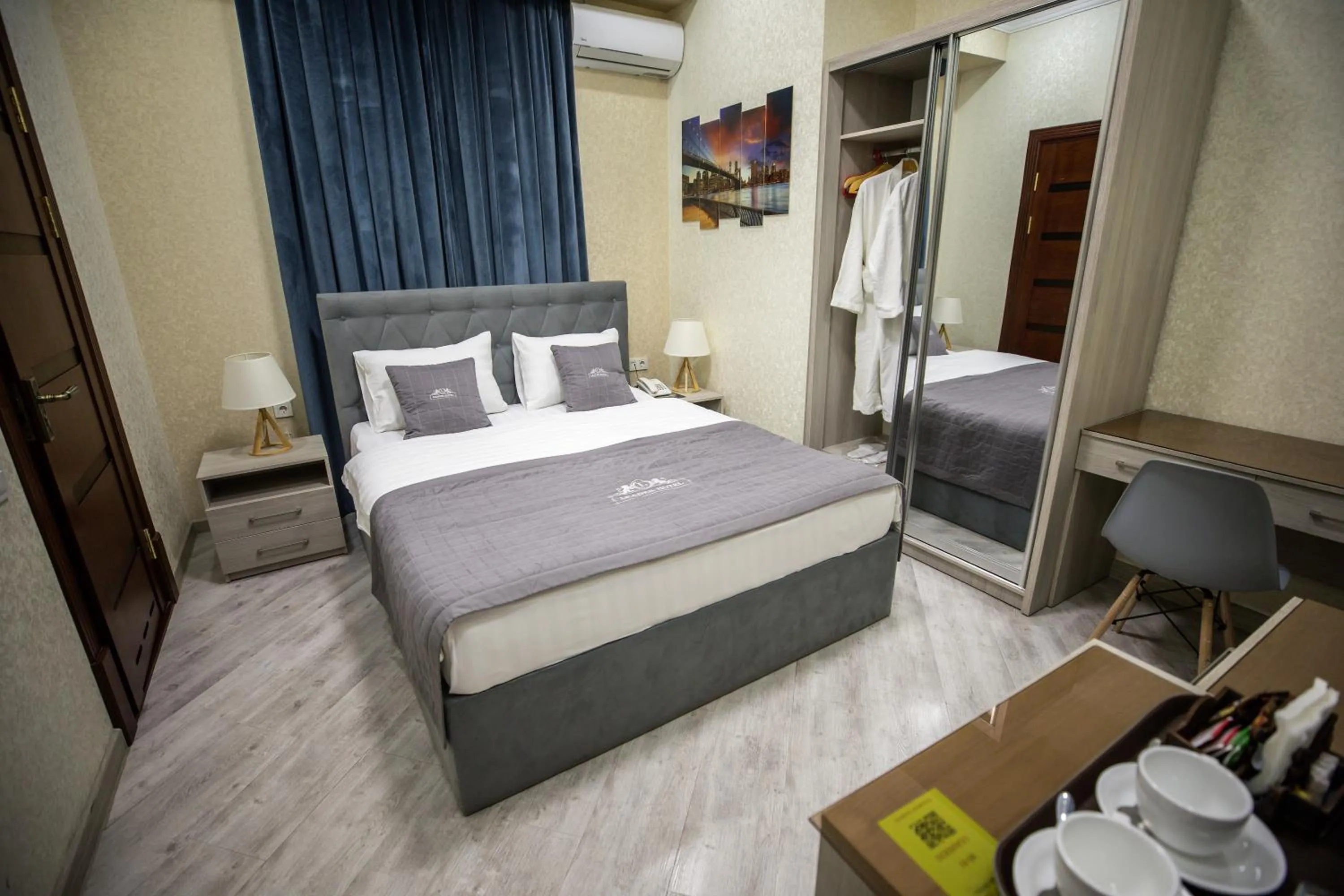 Photo of the whole room, Bed in Leader Hotel