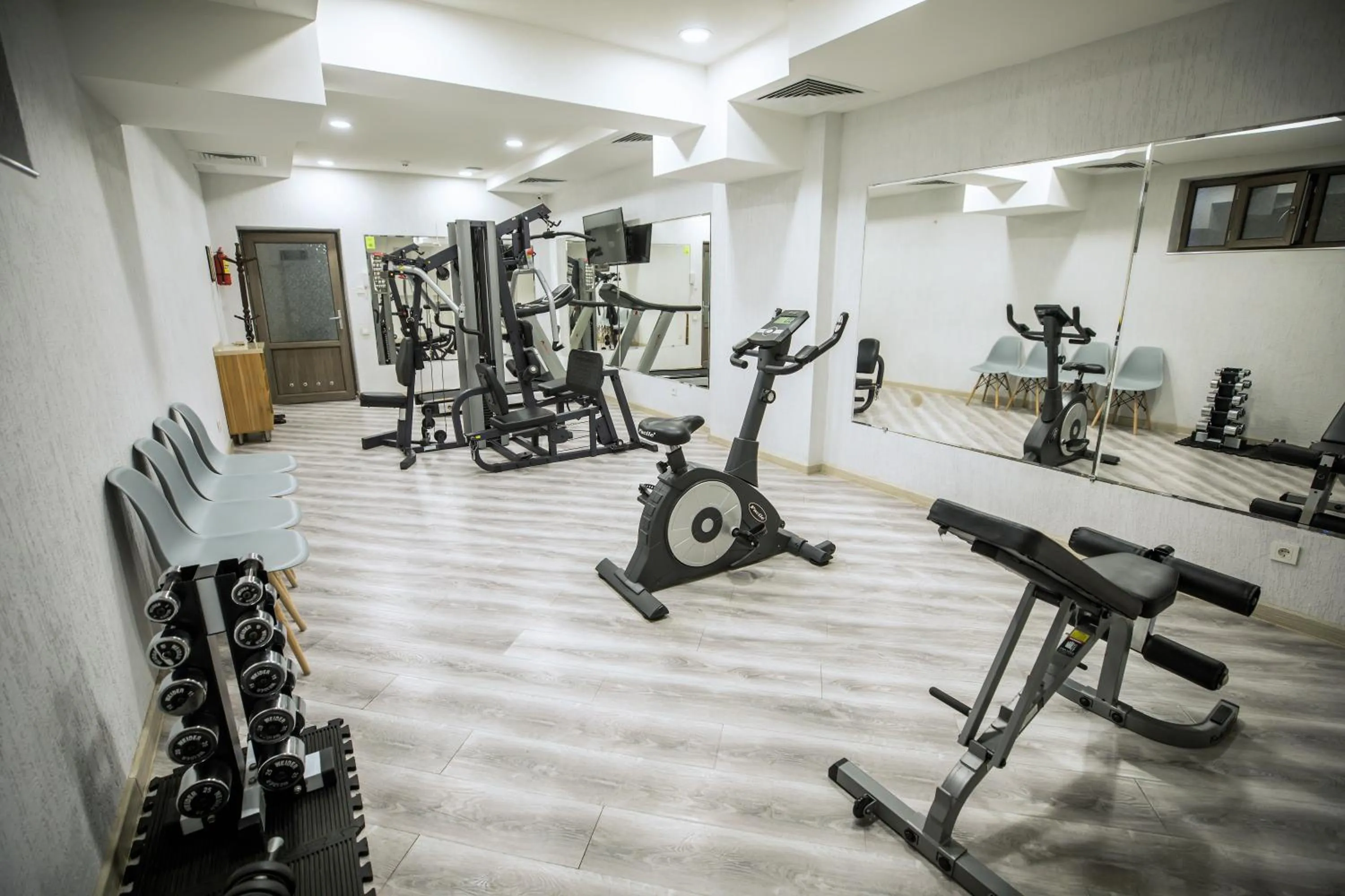 Fitness centre/facilities in Leader Hotel