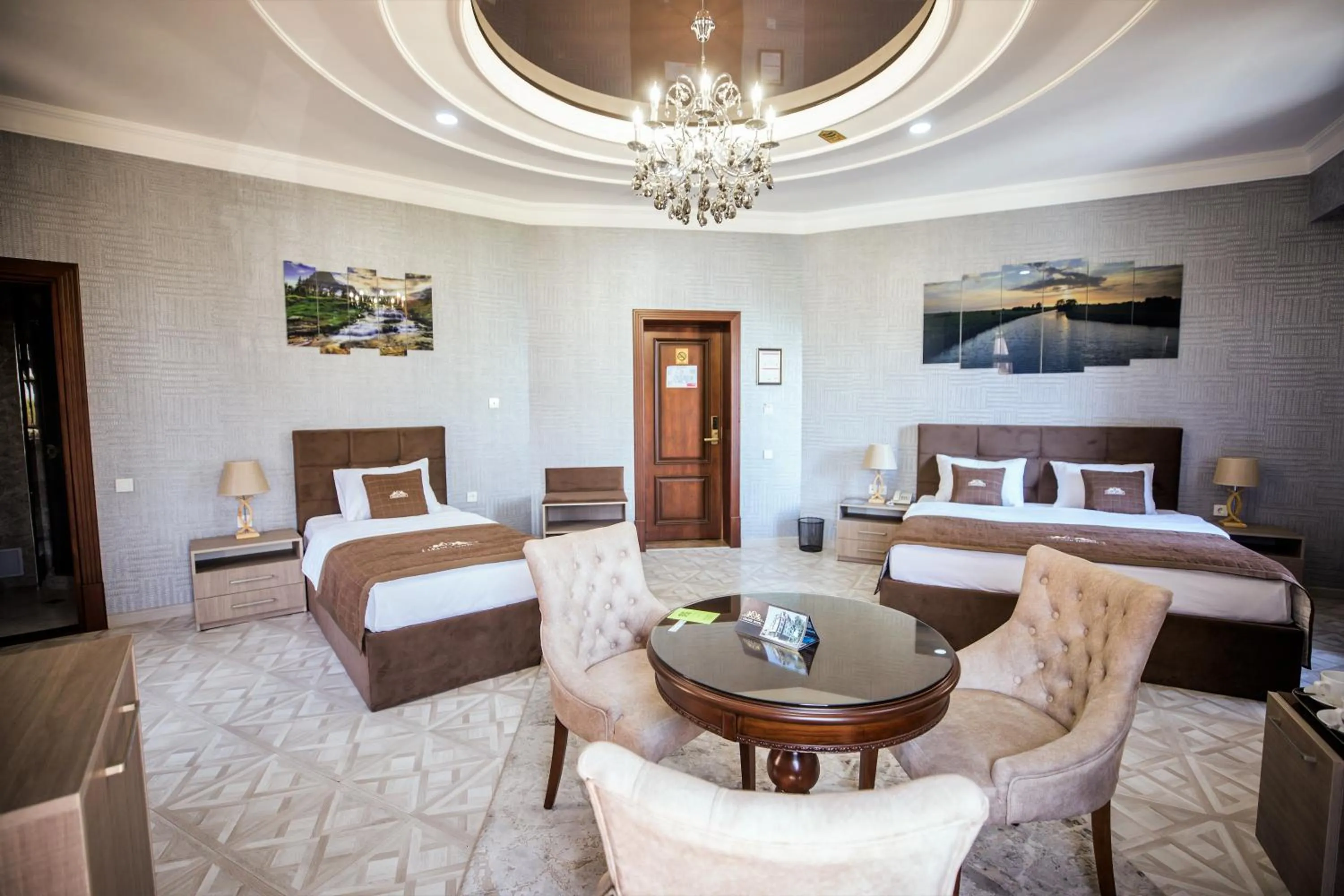 Photo of the whole room, Bed in Leader Hotel