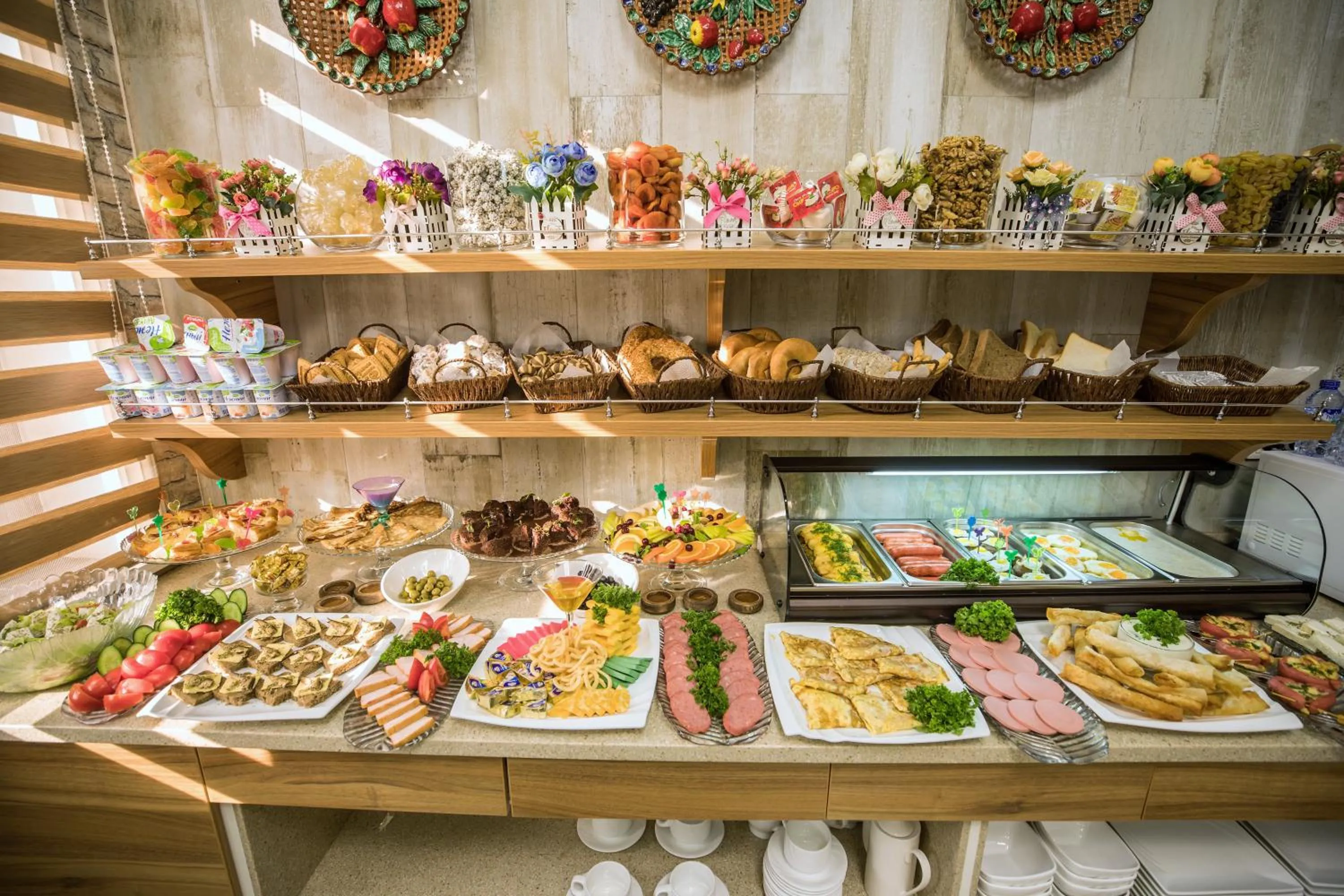 Buffet breakfast in Leader Hotel