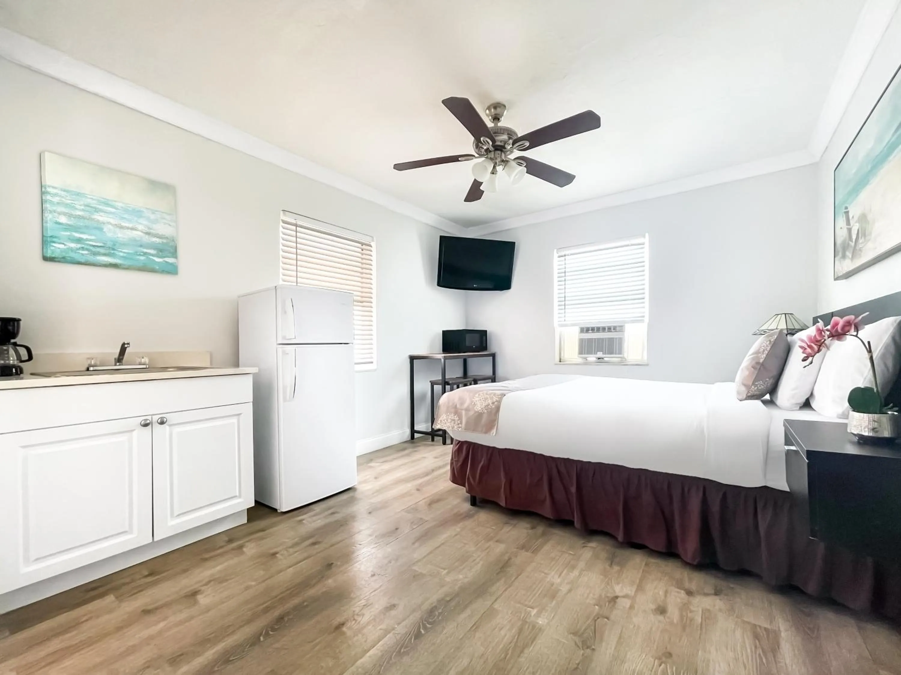 Bed in The Blue Wave