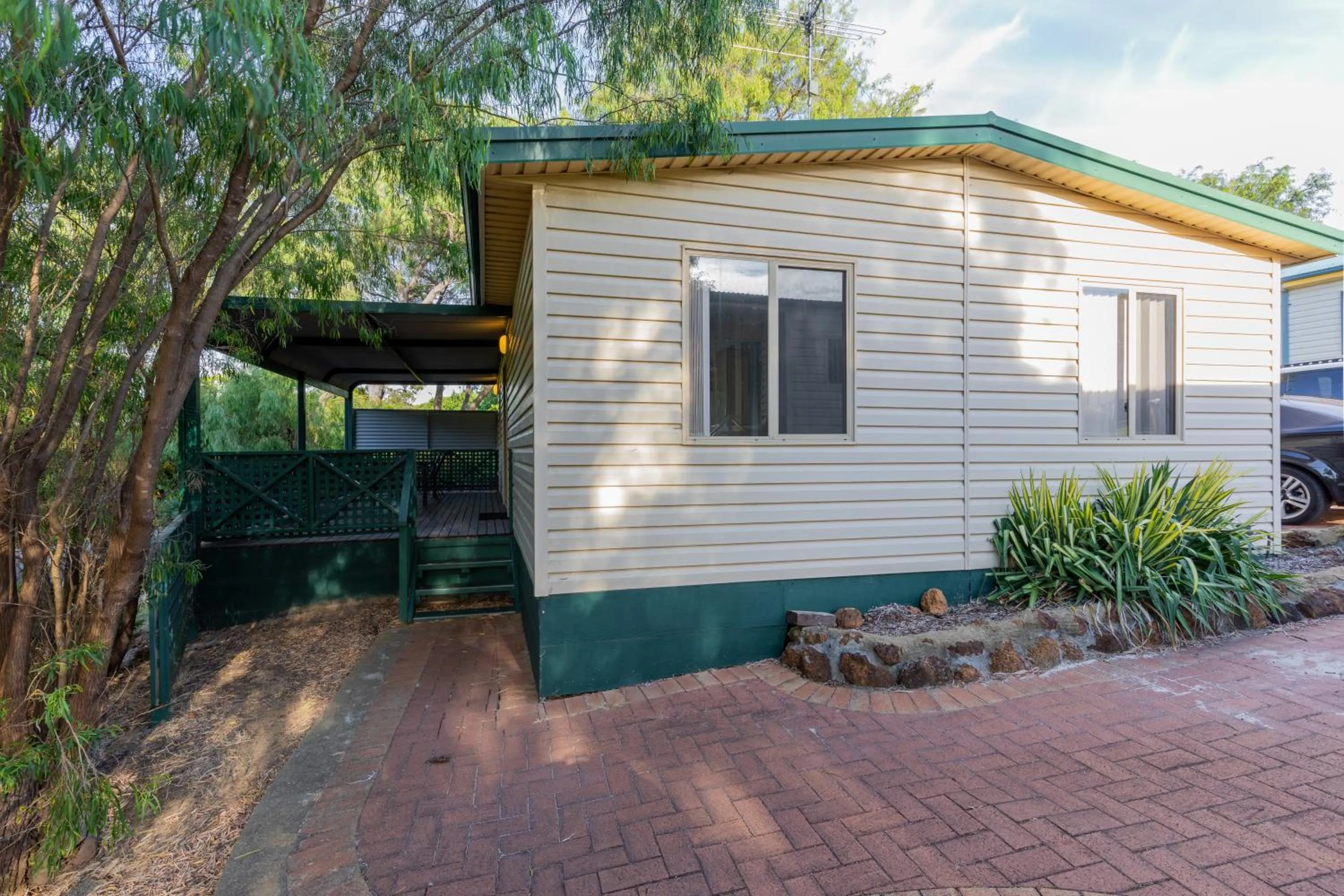 Property building in Riverview Tourist Park