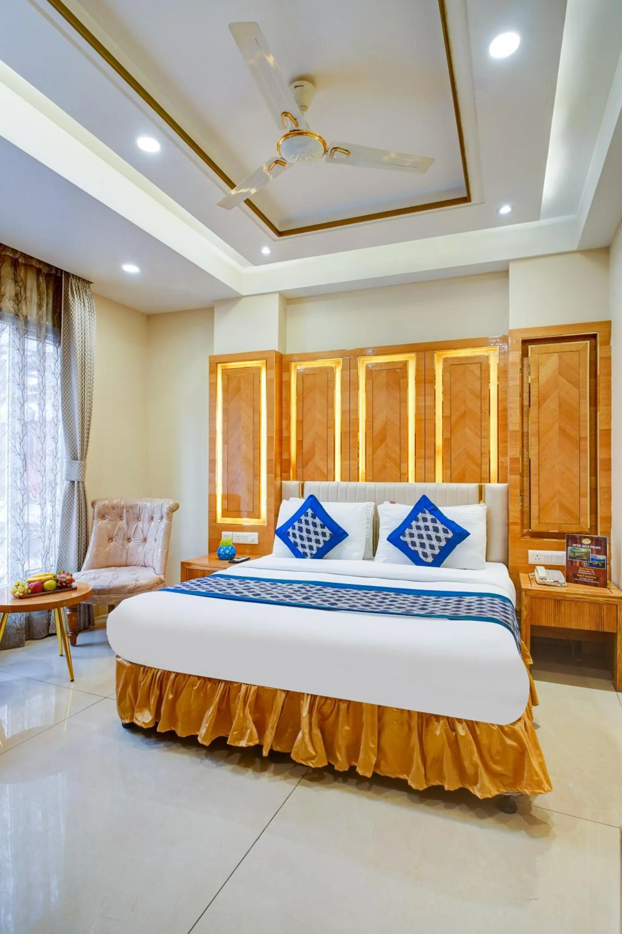 Bed in Hotel Gold Palace - 03 Mins Walk From New Delhi Railway Station