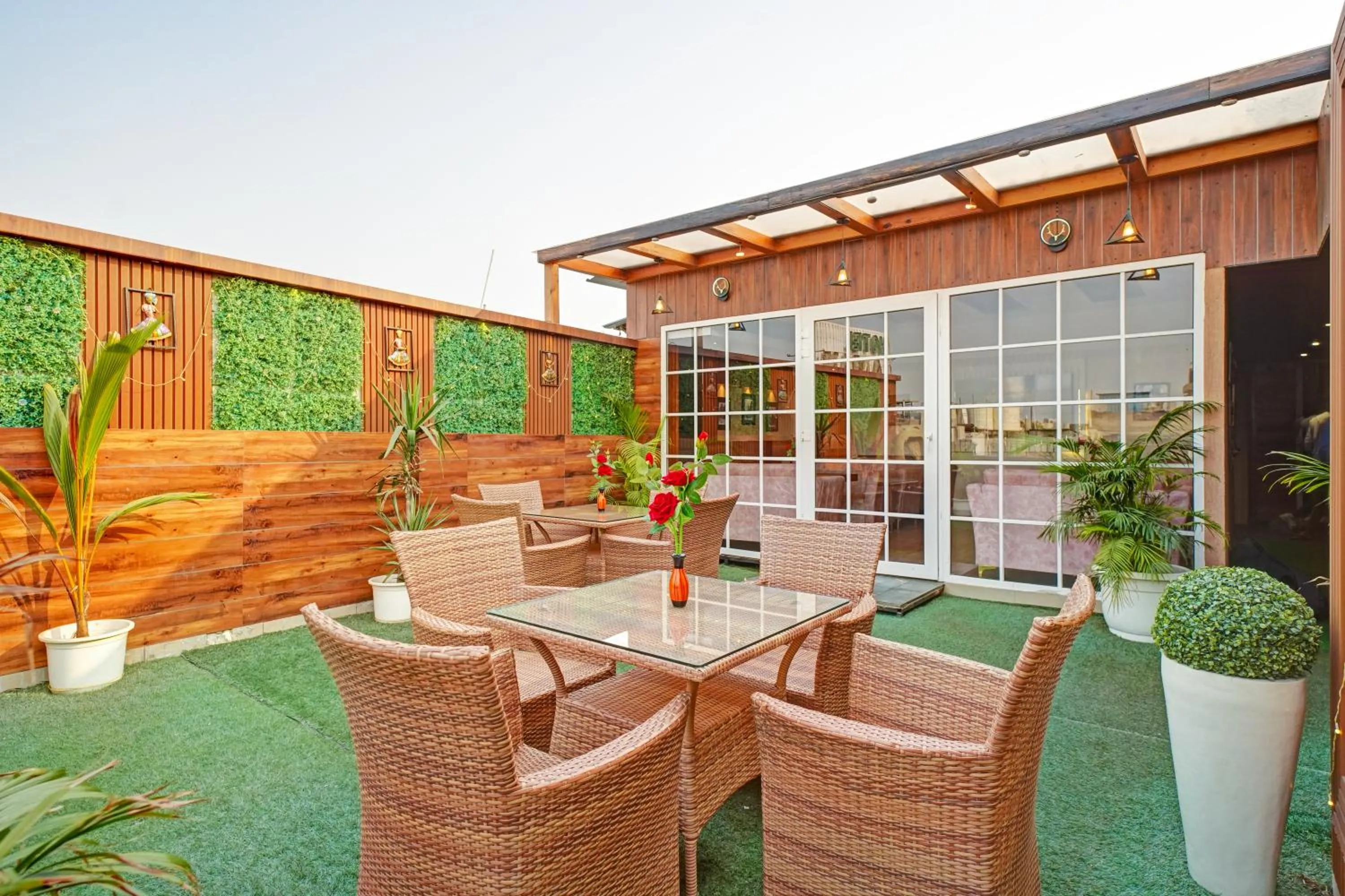 Patio in Hotel Gold Palace - 03 Mins Walk From New Delhi Railway Station