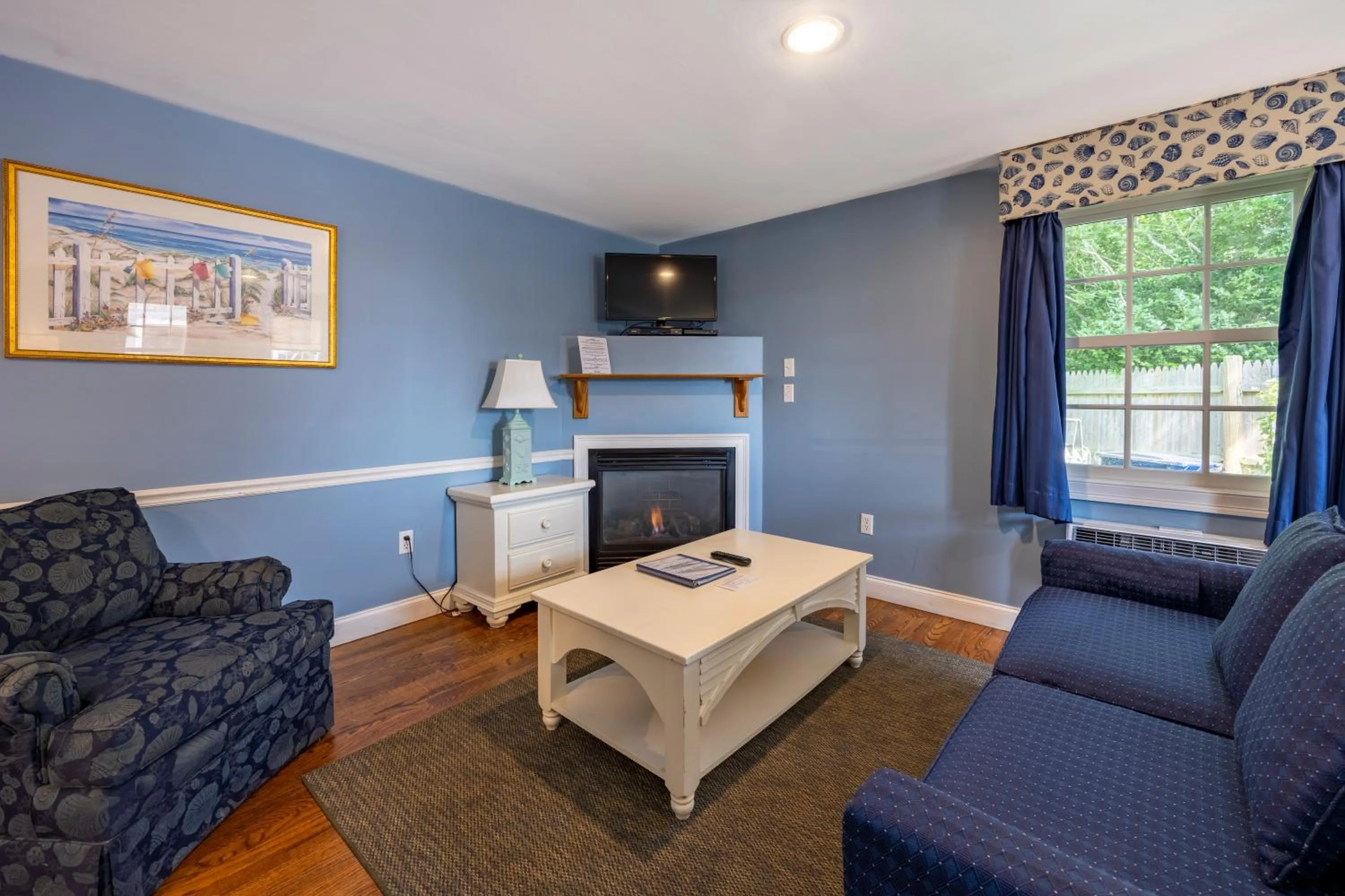 TV and multimedia in Beachside Village Resort