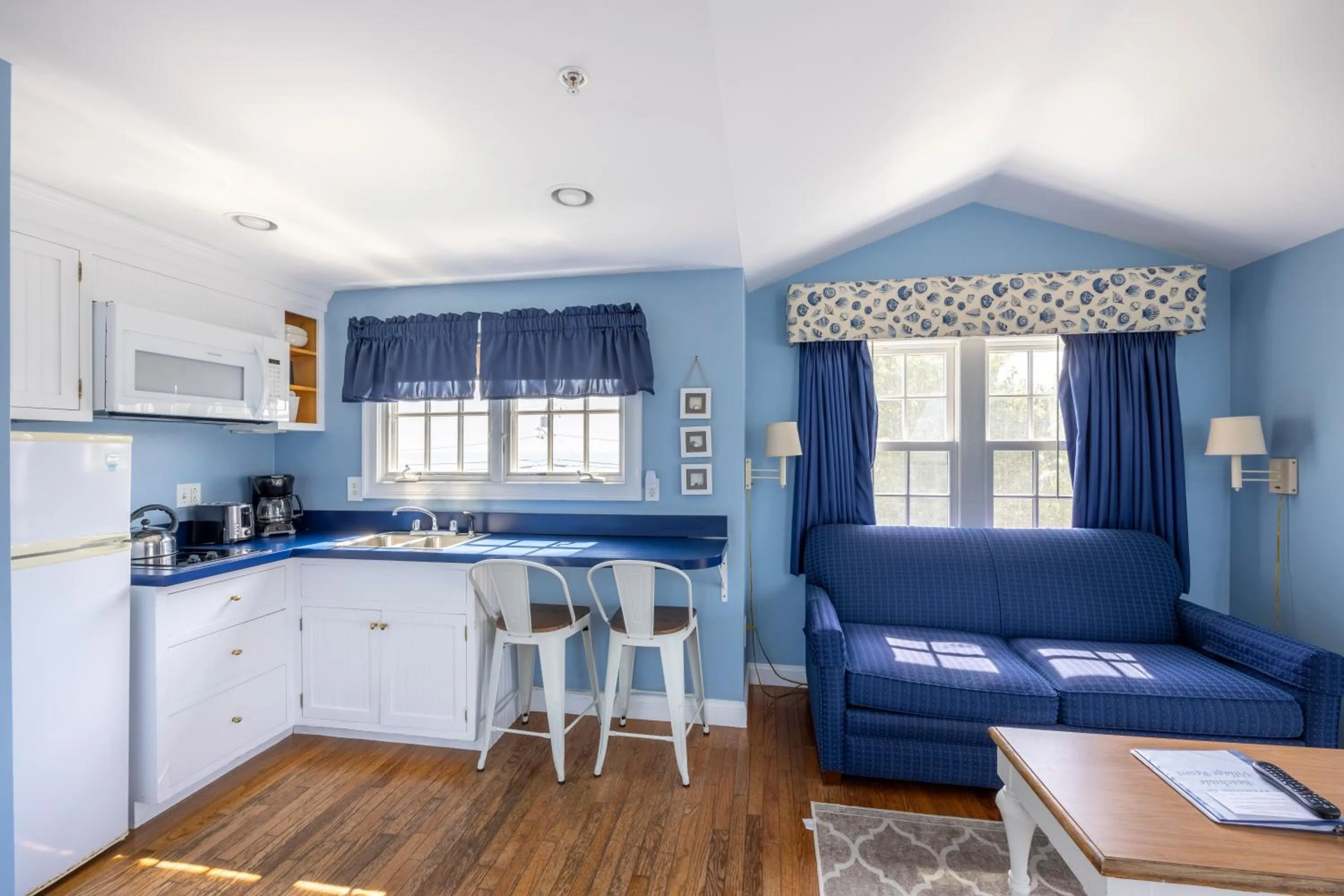 Kitchen or kitchenette in Beachside Village Resort