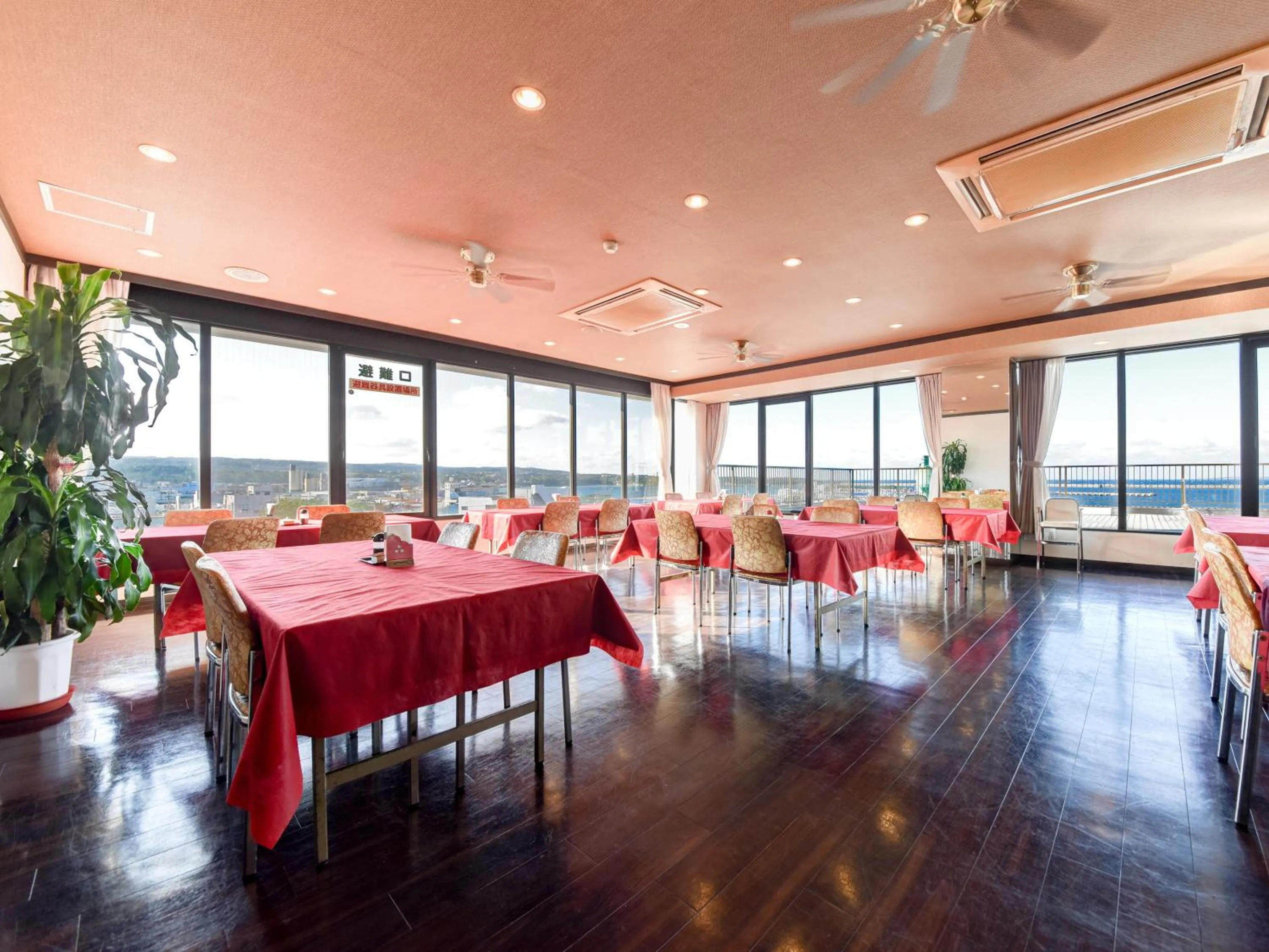 Restaurant/places to eat in Tanegashima Araki Hotel