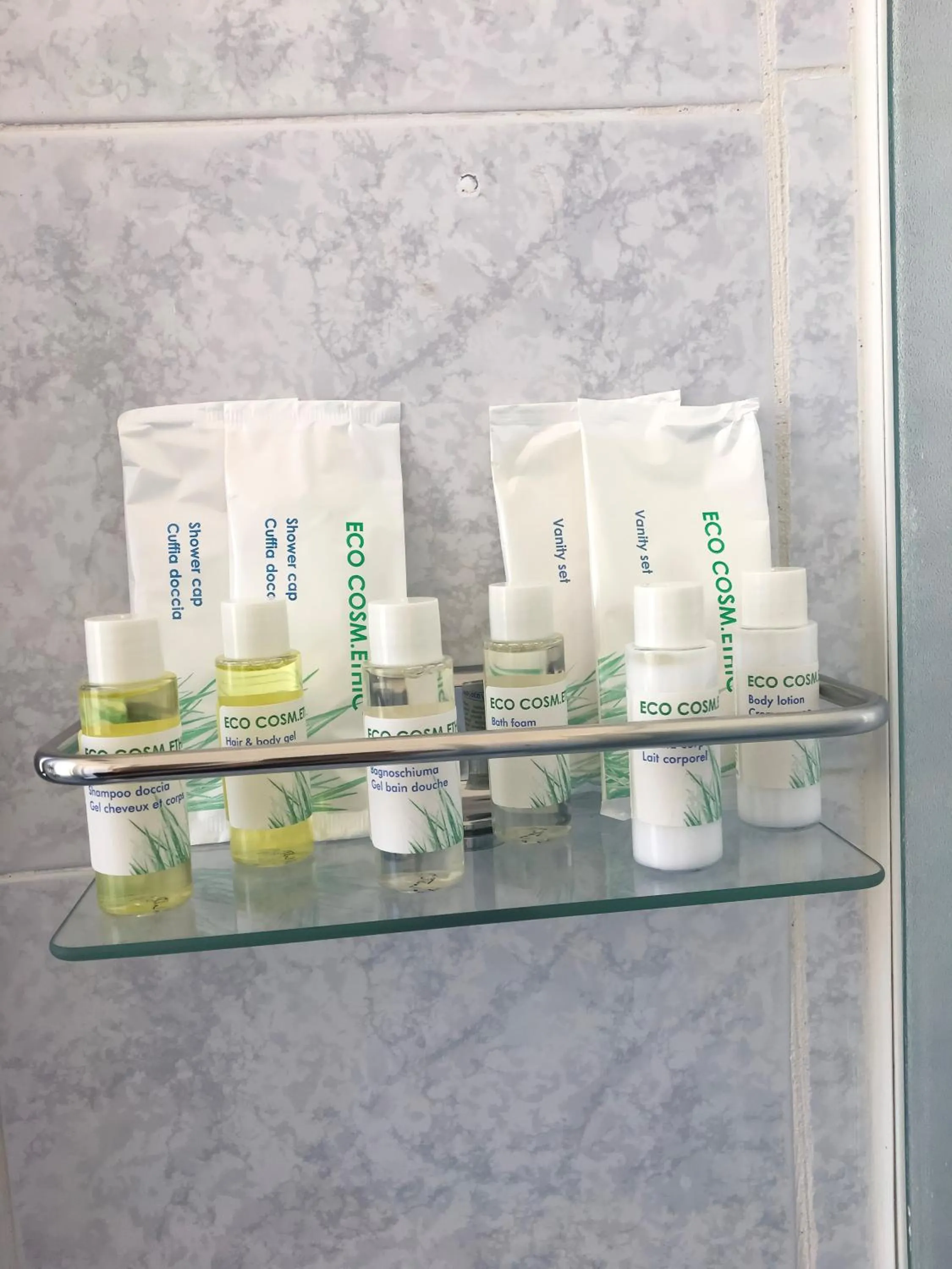 Shower in BASILICO Genova