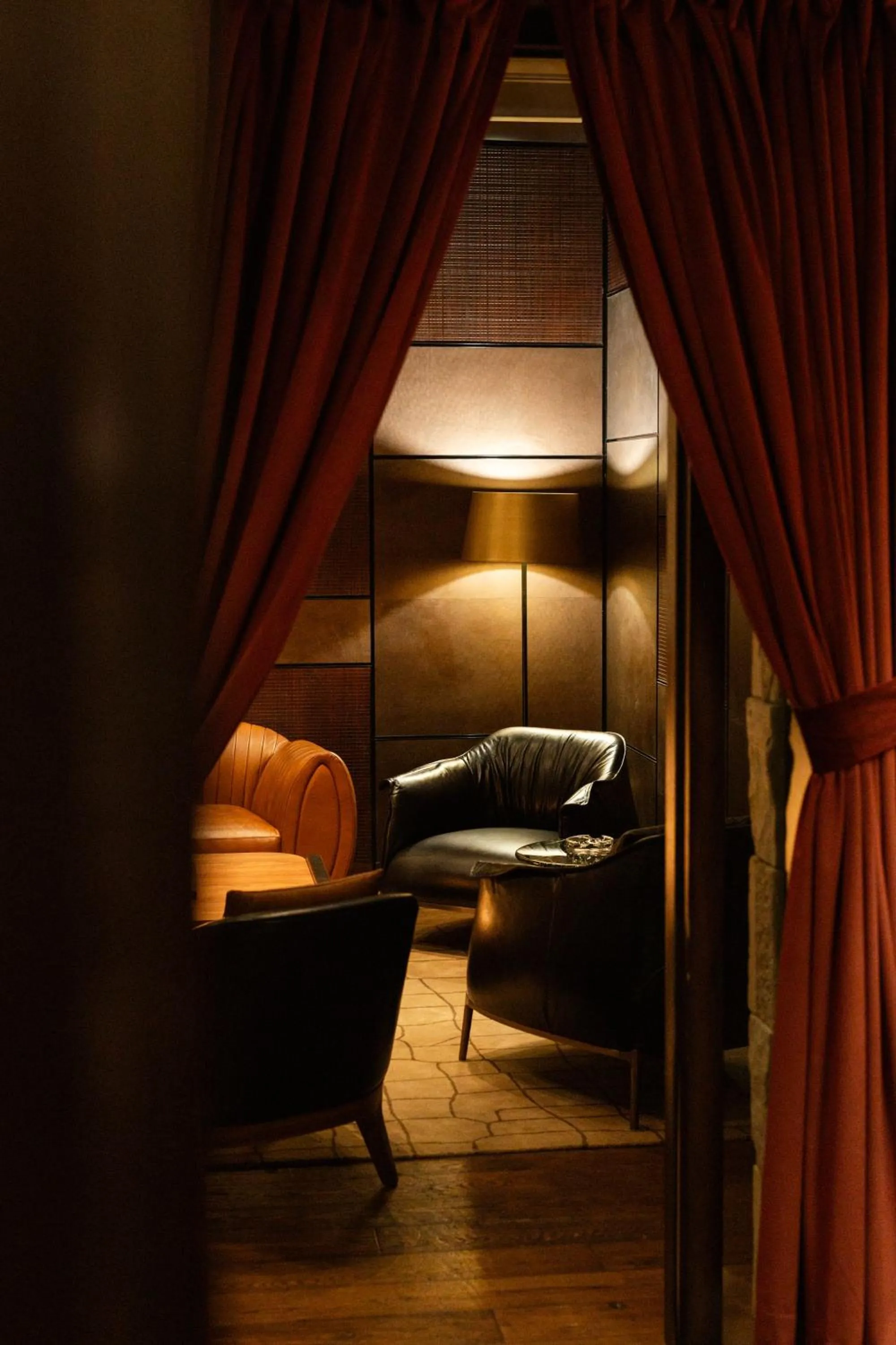 Lounge or bar in Rosewood Abu Dhabi