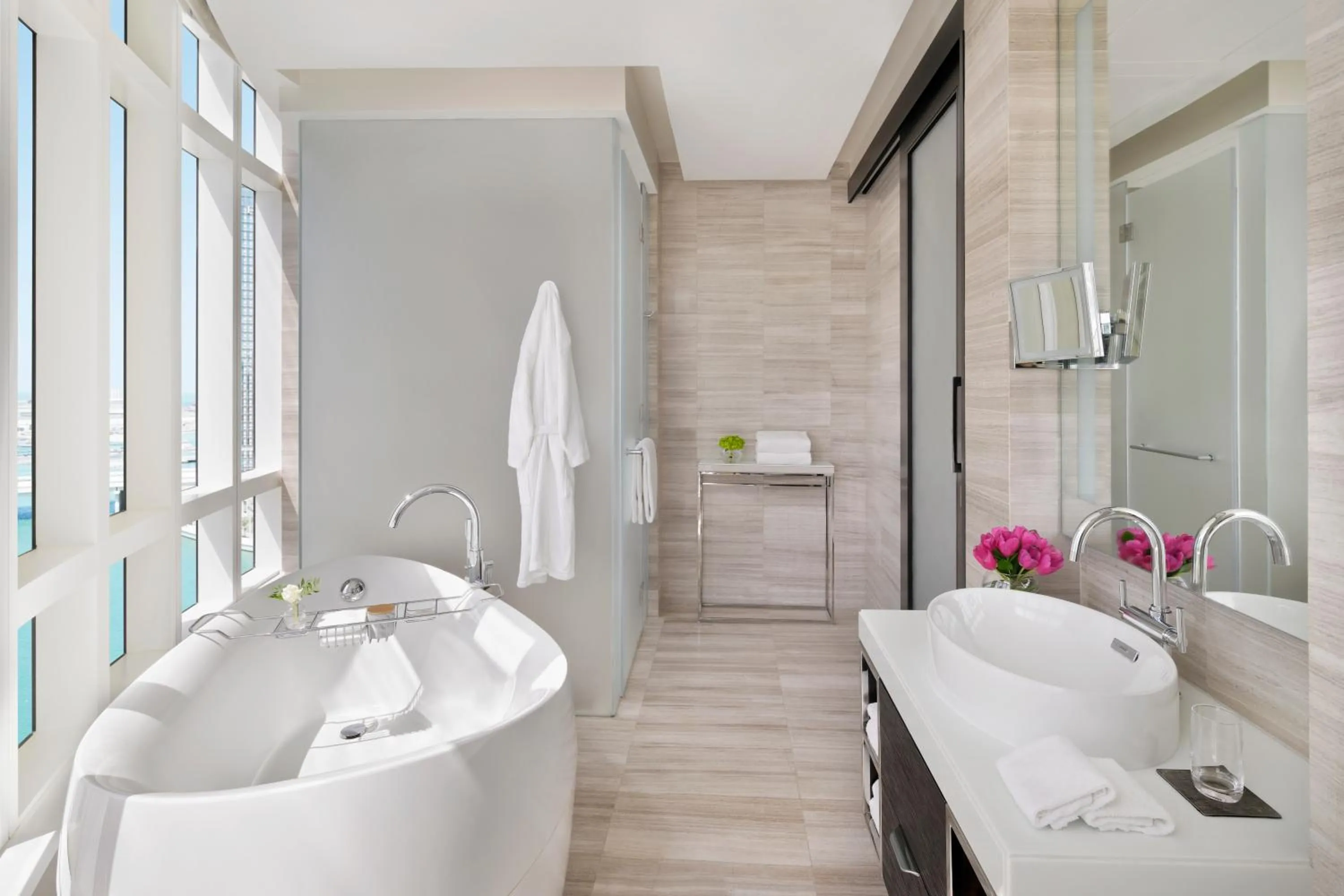 Bathroom in Rosewood Abu Dhabi