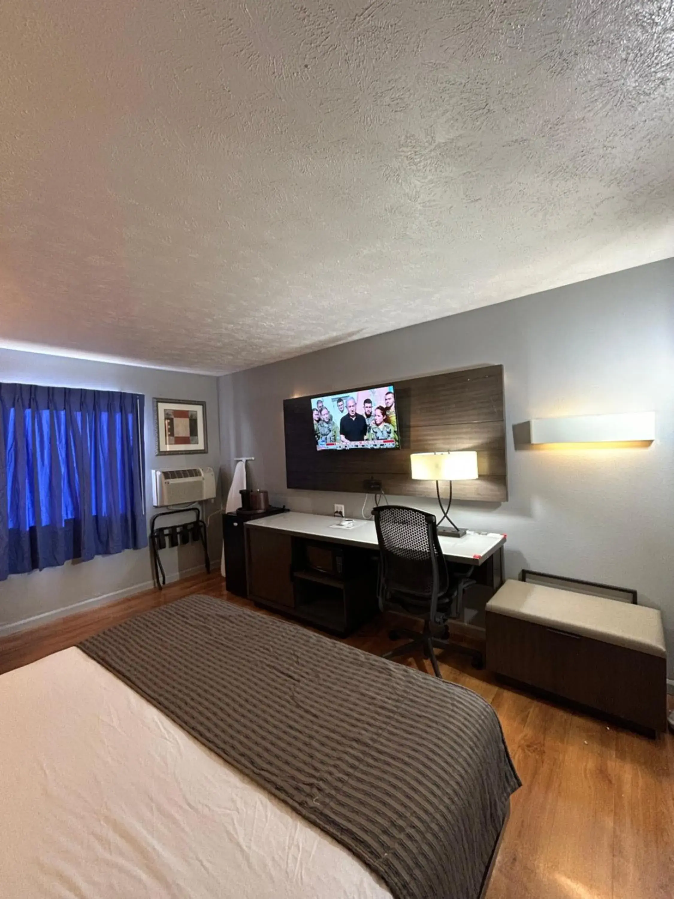 Bed in Rodeway Inn Emporia Bed in Rodeway Inn Emporia