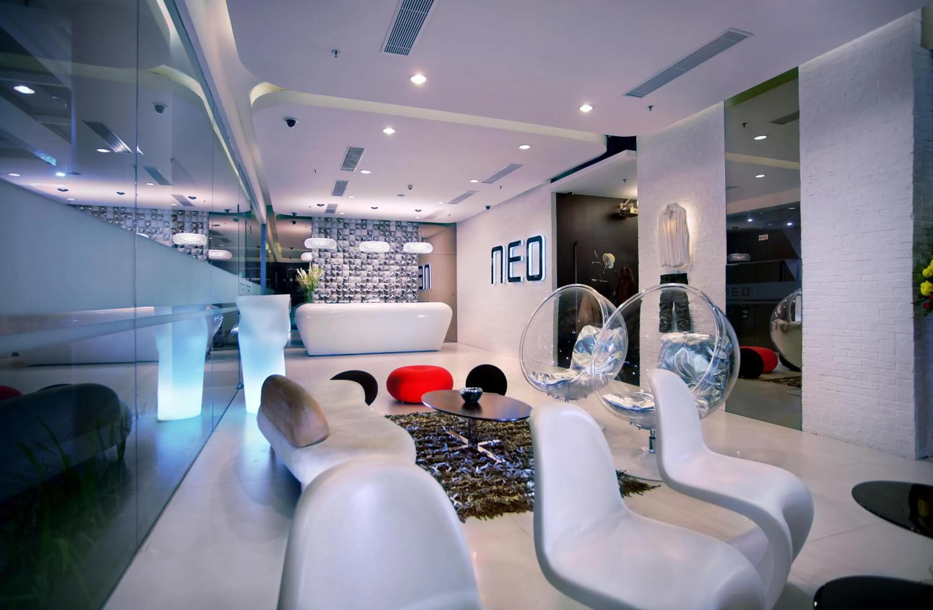 Lobby or reception in Neo Hotel Melawai by ASTON