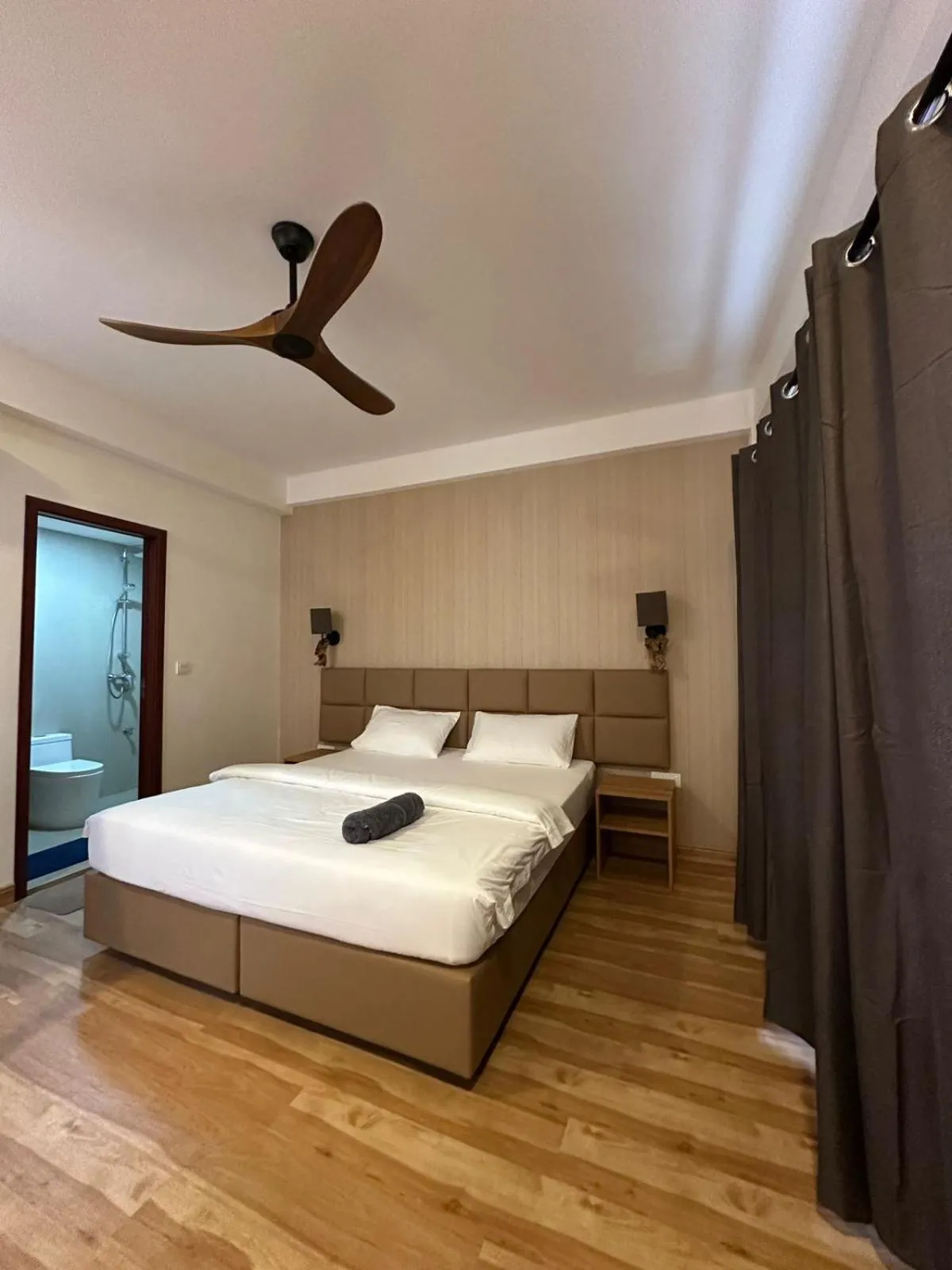 Bedroom, Bed in Club Kaafu Maldives