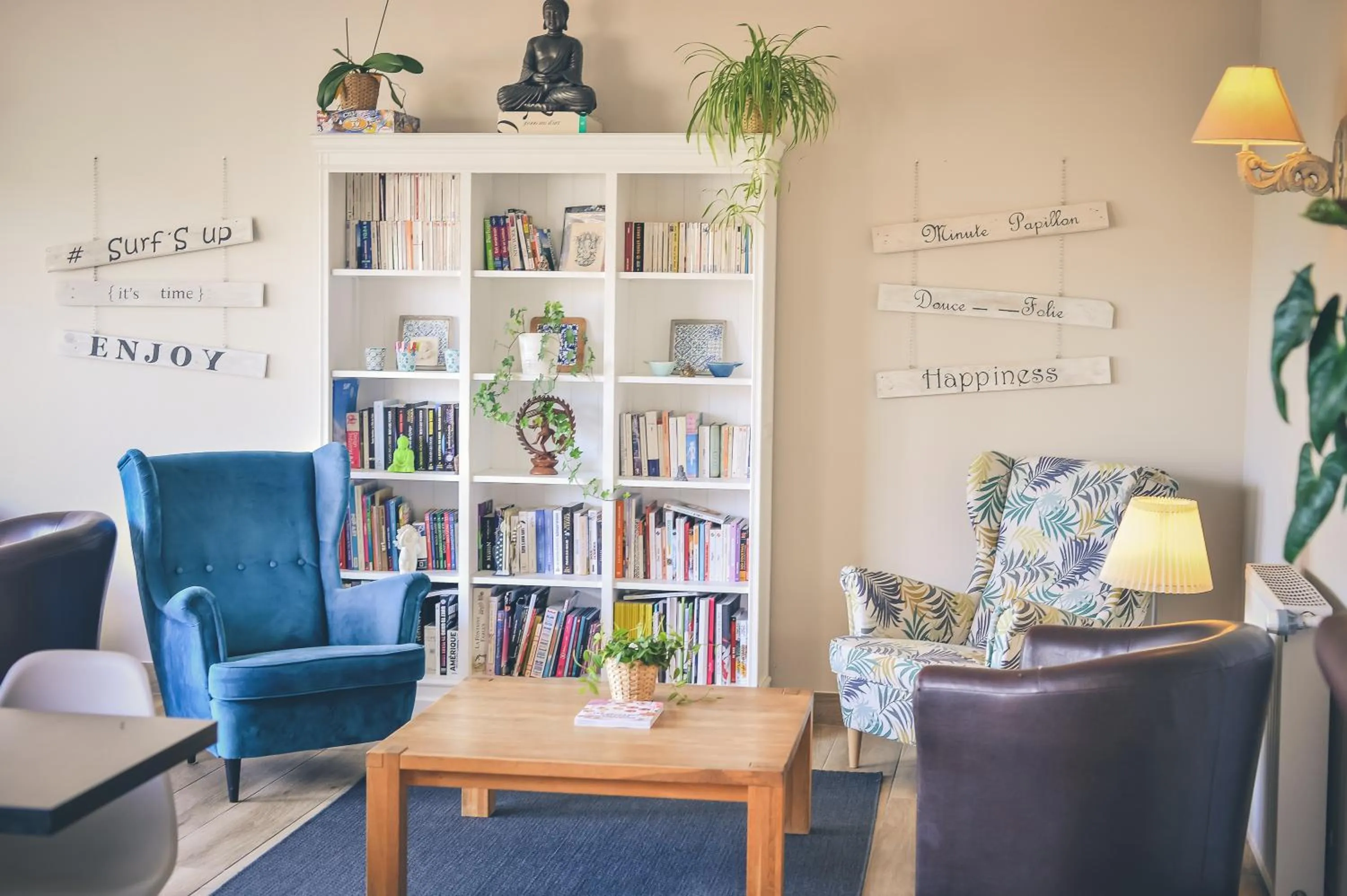 Seating area in Hôtel Le Plaisance