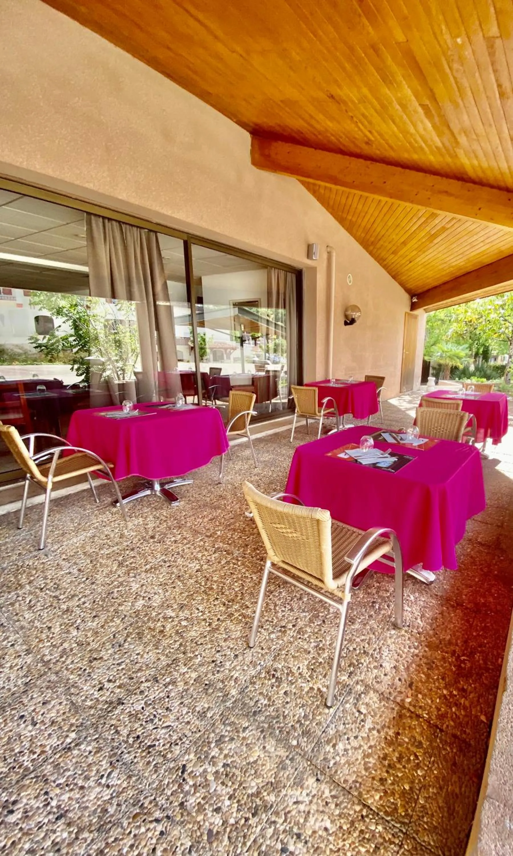 Restaurant/places to eat in Hotel - Restaurant de la Paix