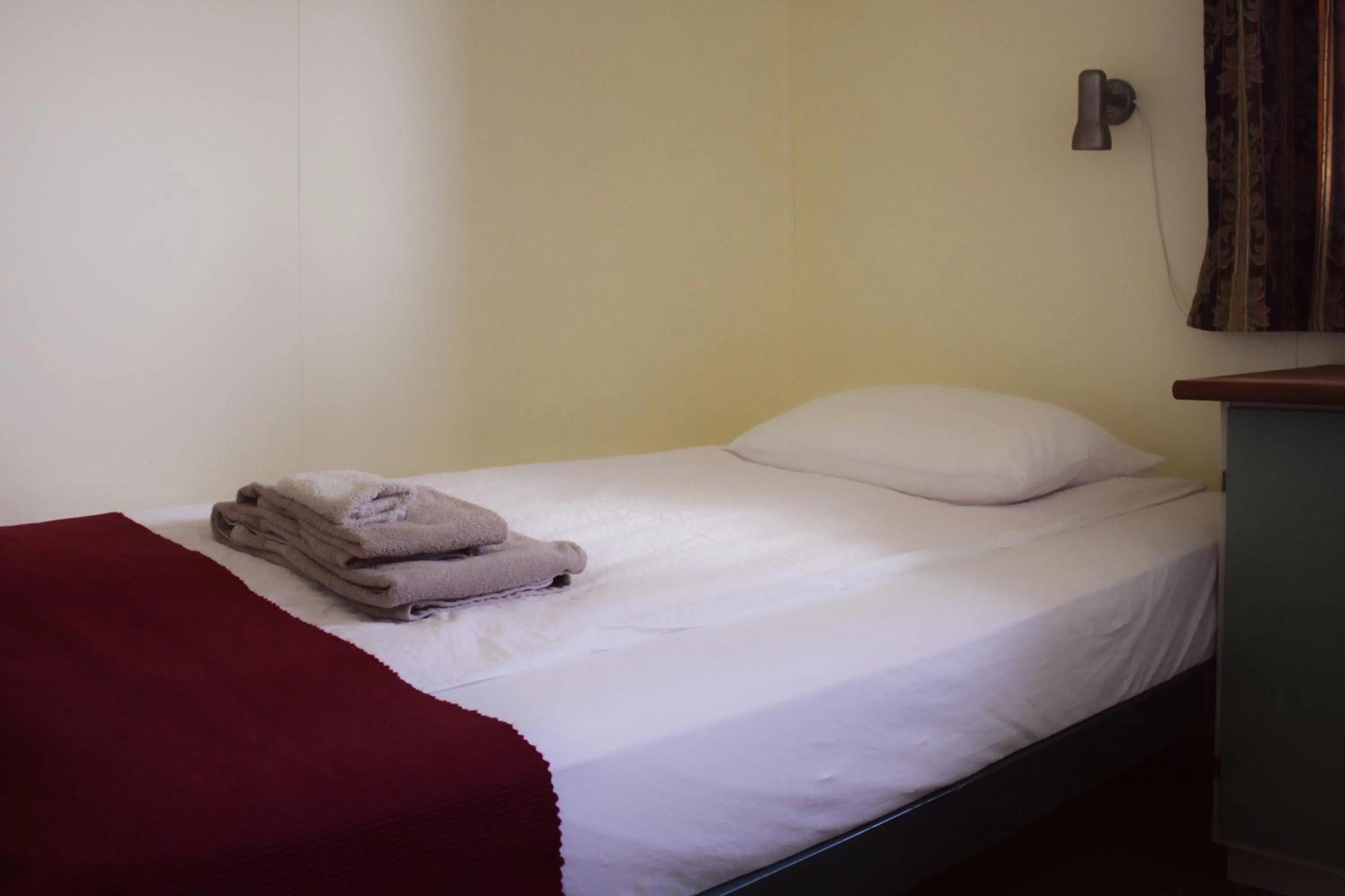 Bedroom, Bed in Guesthouse Svartiskógur Egilsstaðir