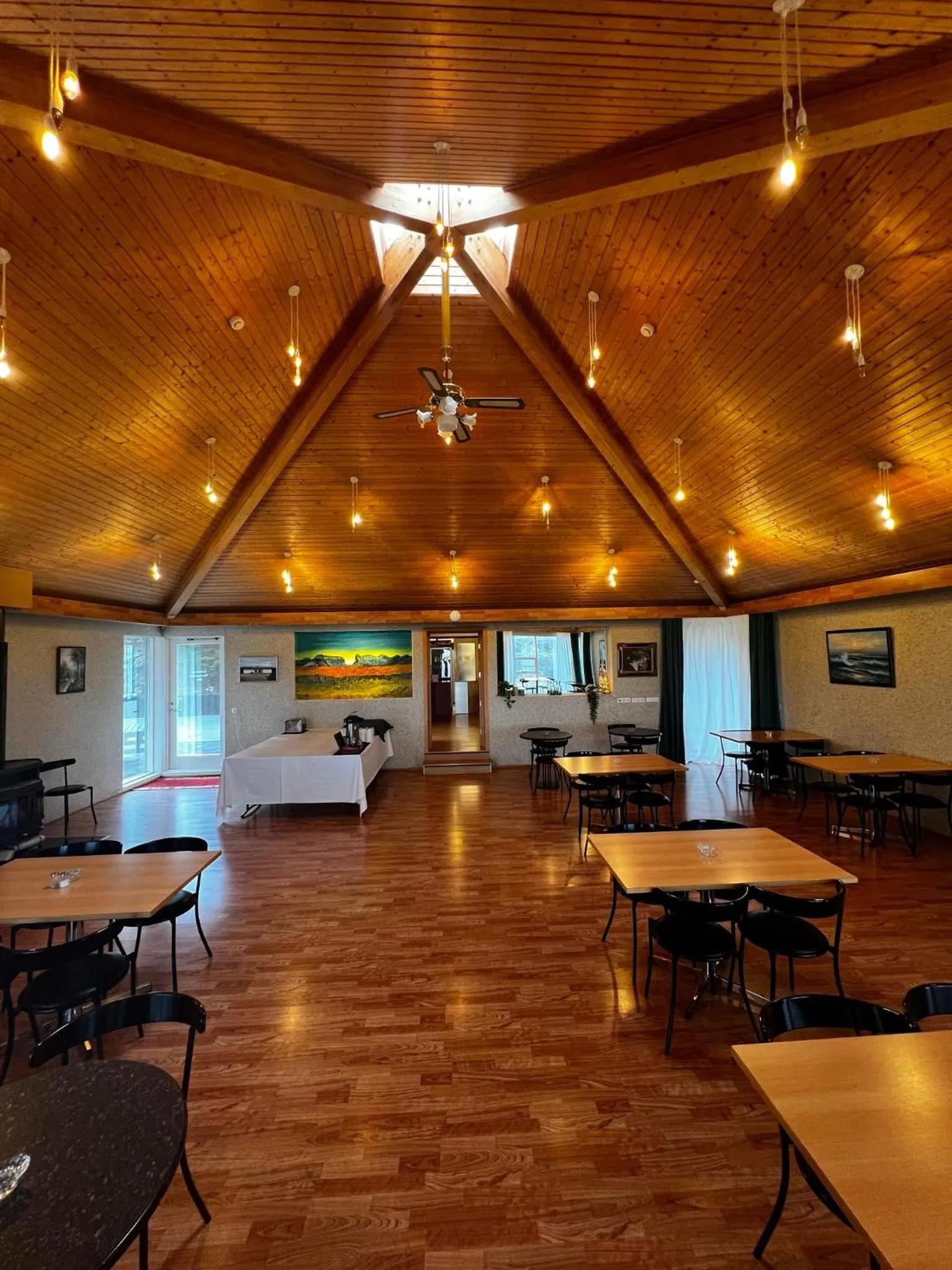 Restaurant/places to eat in Guesthouse Svartiskógur Egilsstaðir
