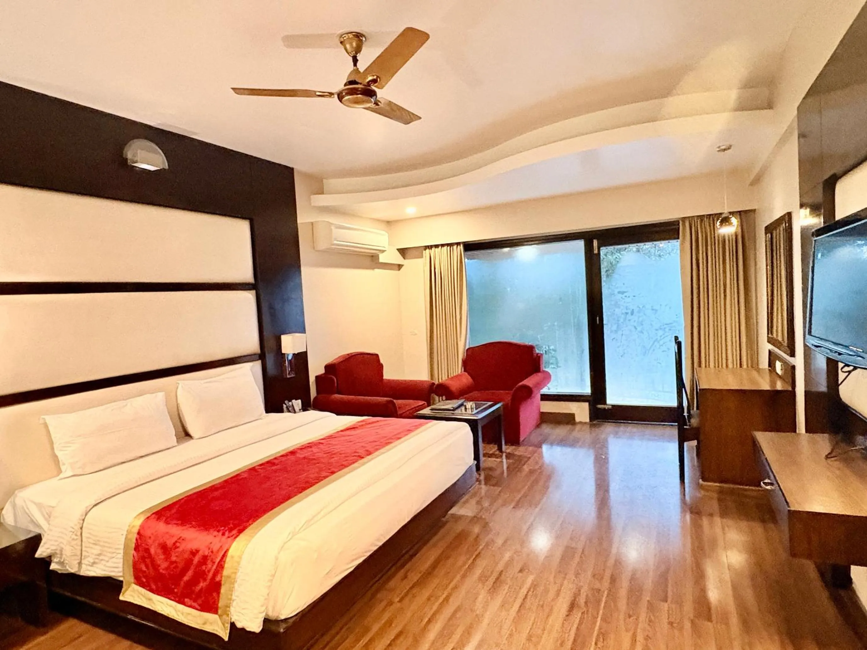 Bedroom, Bed in Indraprastha Resort Dalhousie