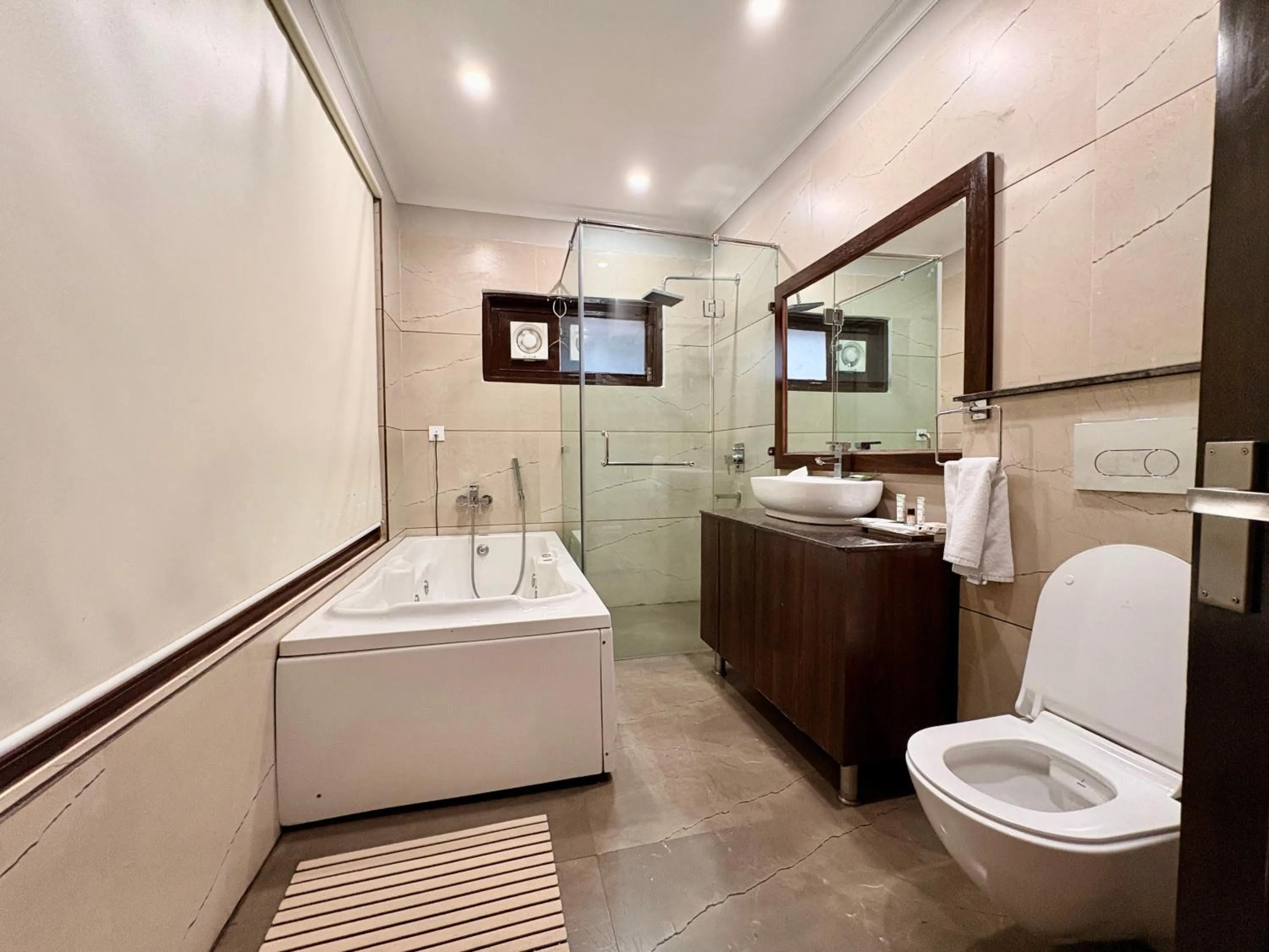 Bathroom in Indraprastha Resort Dalhousie