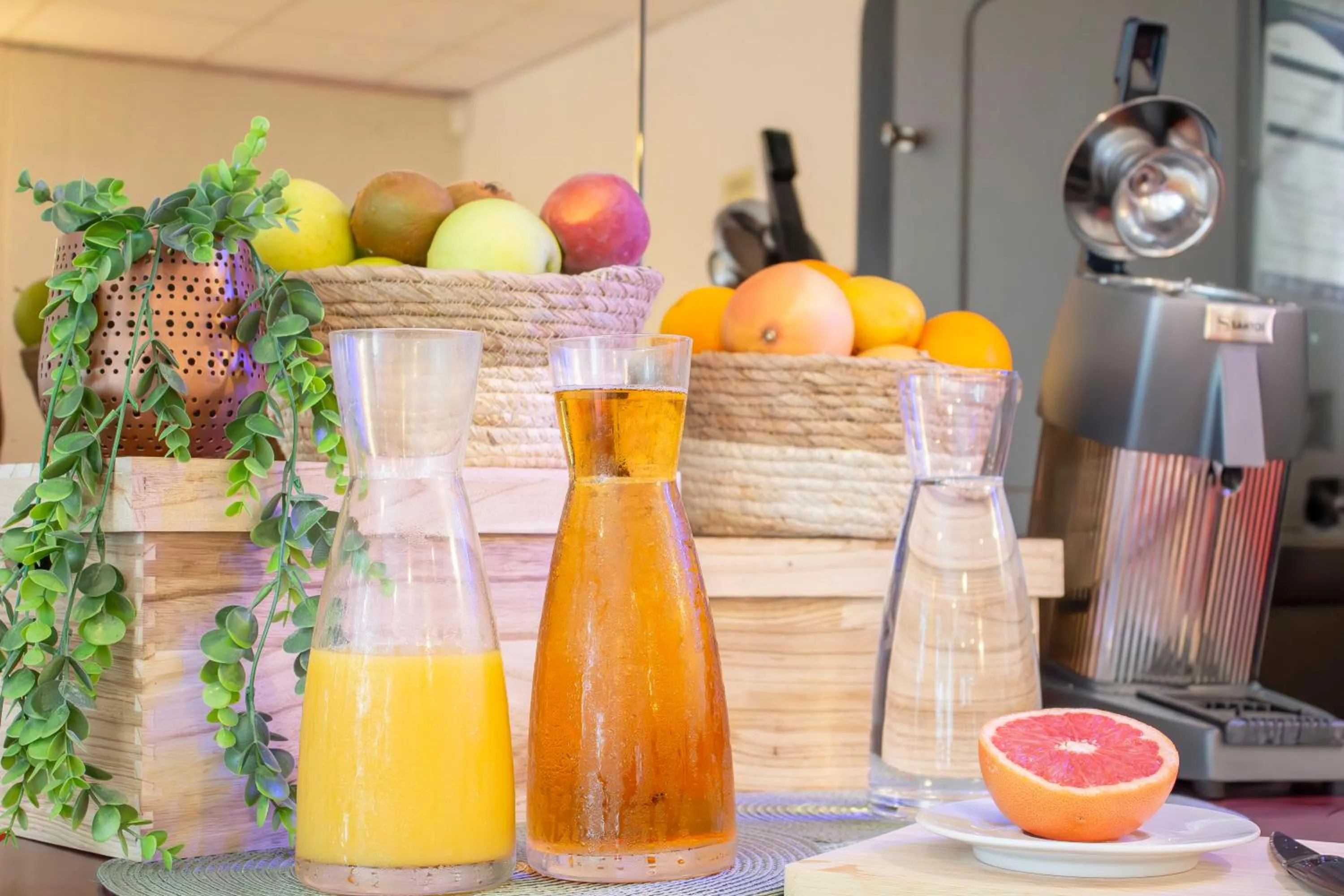 Buffet breakfast in Brit Hotel Bordeaux Aéroport - Le Soretel