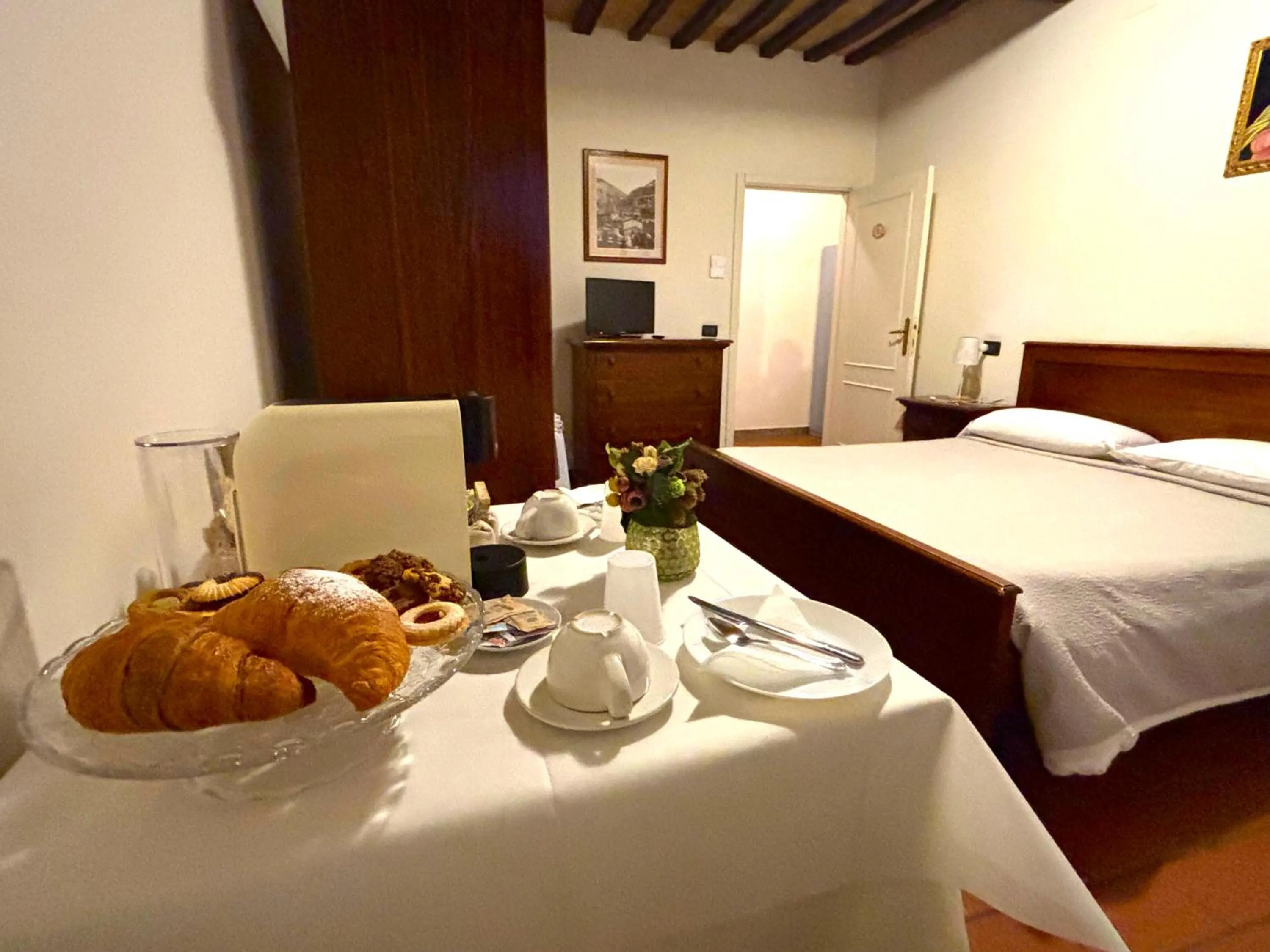 Breakfast, Bed in Residenza Le Logge