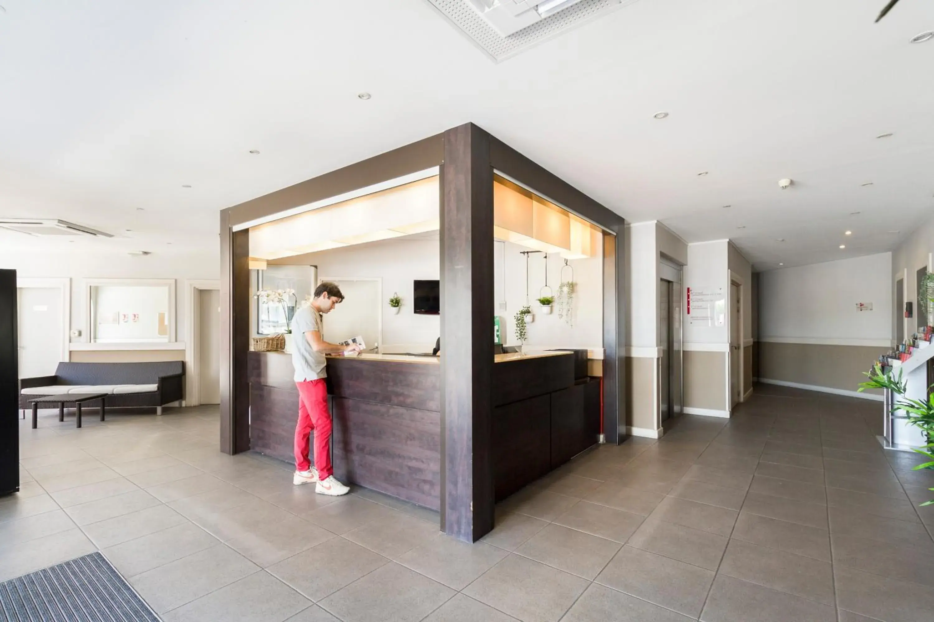 Lobby or reception, Bed in Garden & City Aix En Provence - Rousset Lobby or reception, Bed in Garden & City Aix En Provence - Rousset