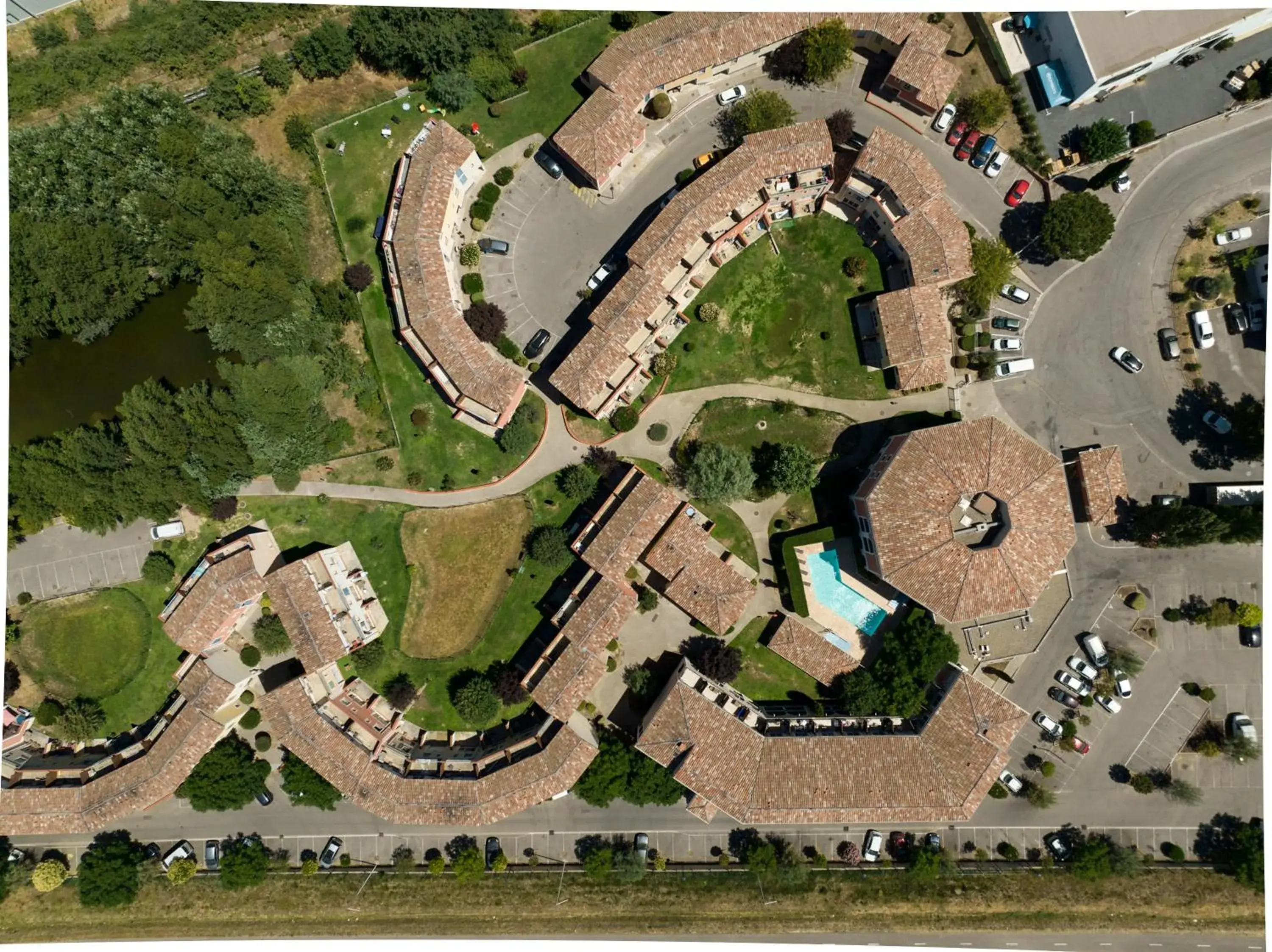 Bird's eye view in Garden & City Aix En Provence - Rousset Bird's eye view in Garden & City Aix En Provence - Rousset