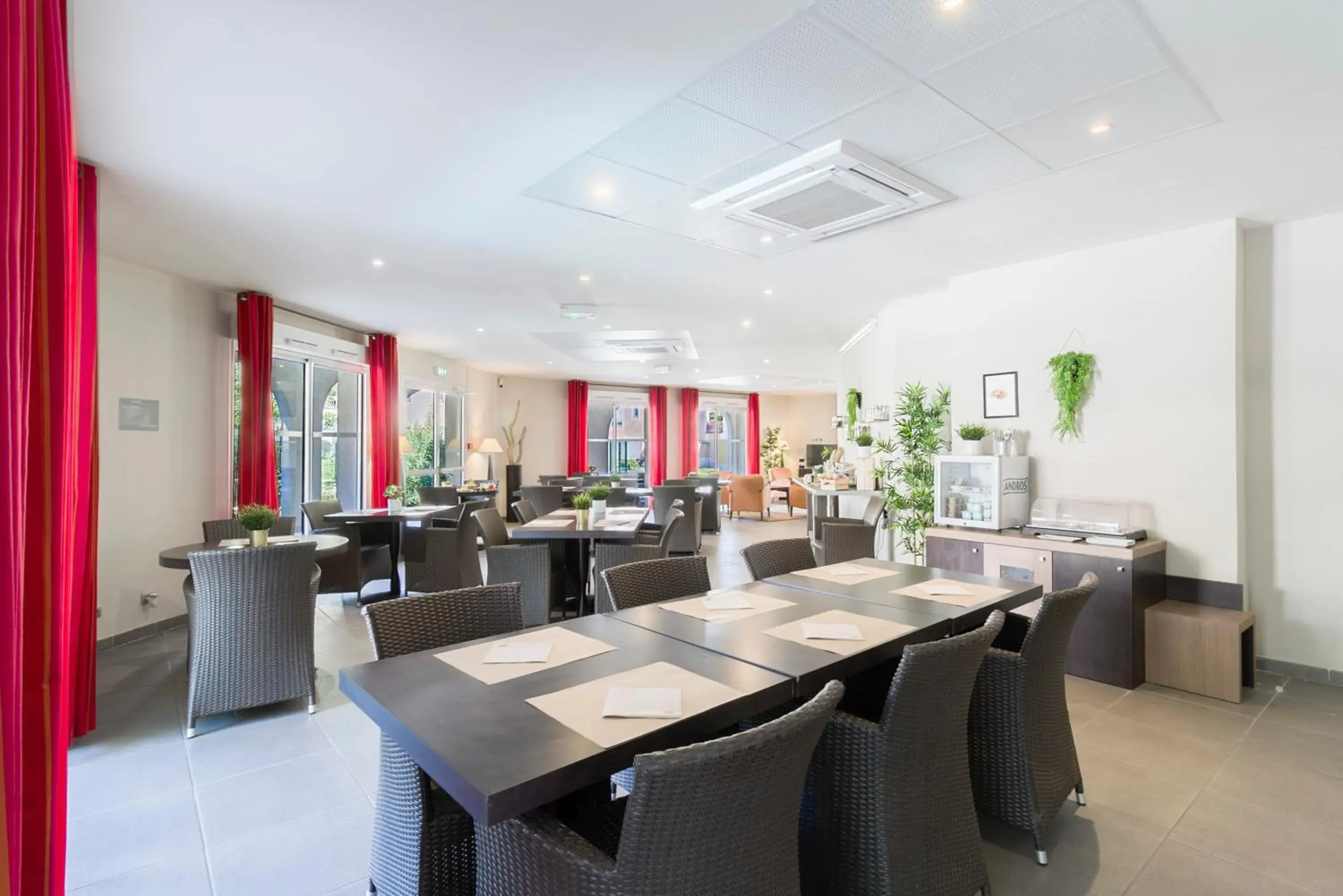 Breakfast in Garden & City Aix En Provence - Rousset Breakfast in Garden & City Aix En Provence - Rousset