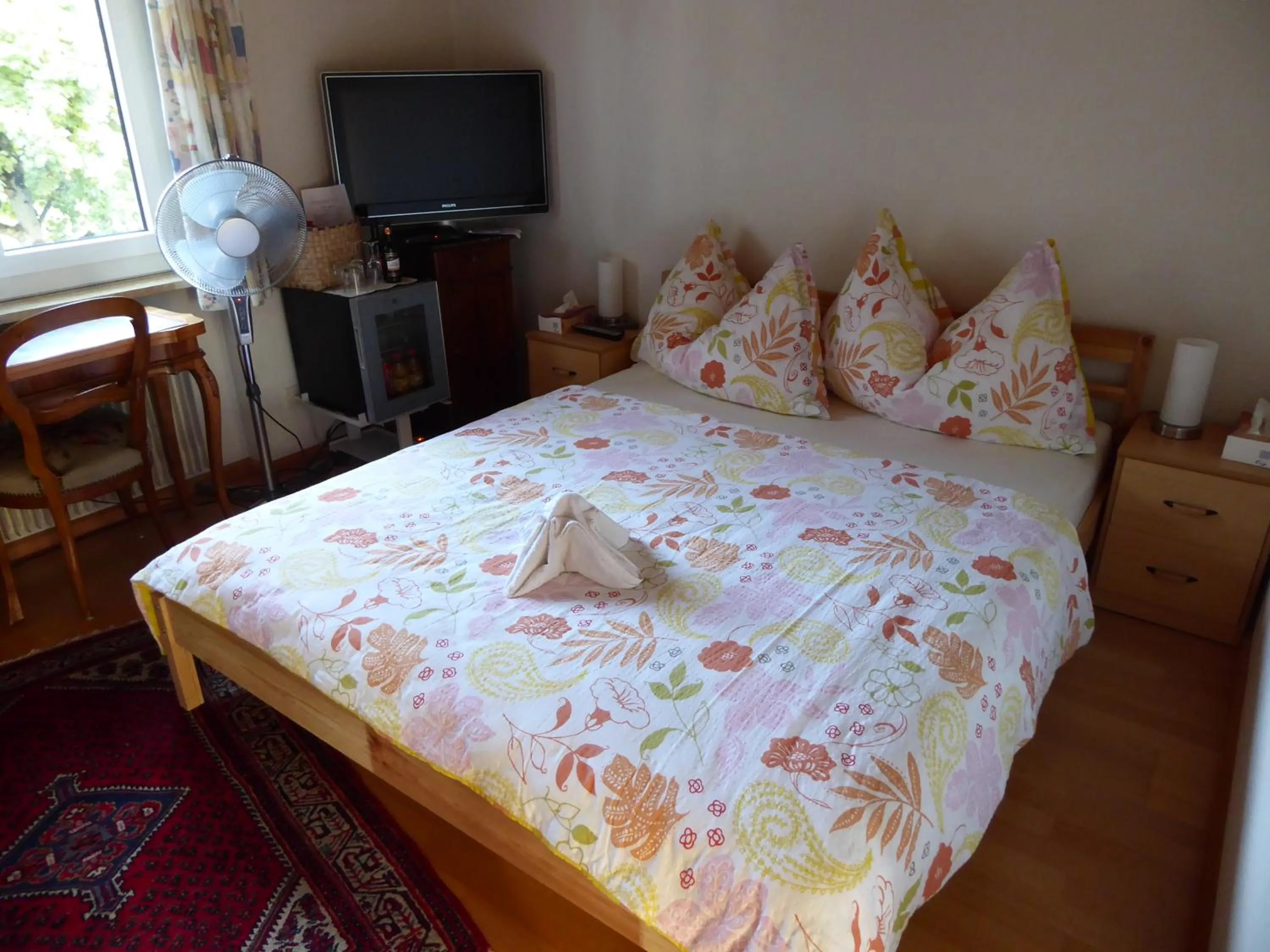 Photo of the whole room, Bed in B&B Pappelweg - 2