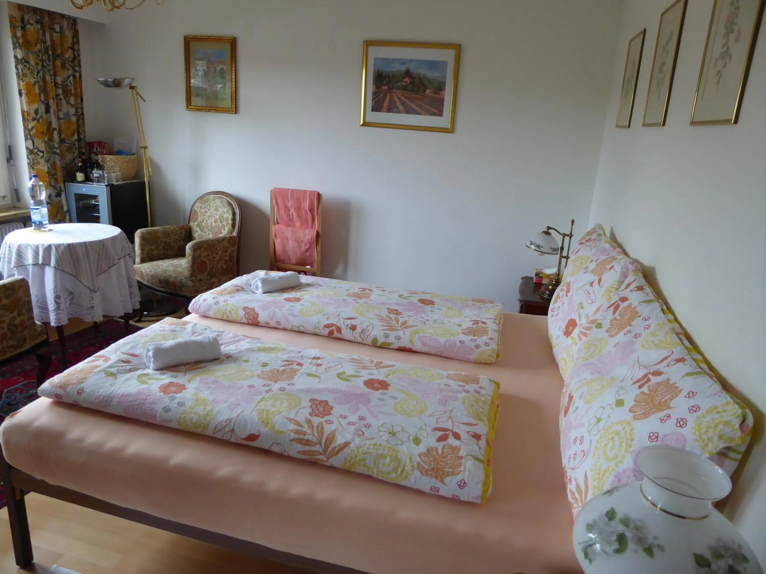 Photo of the whole room, Bed in B&B Pappelweg - 2