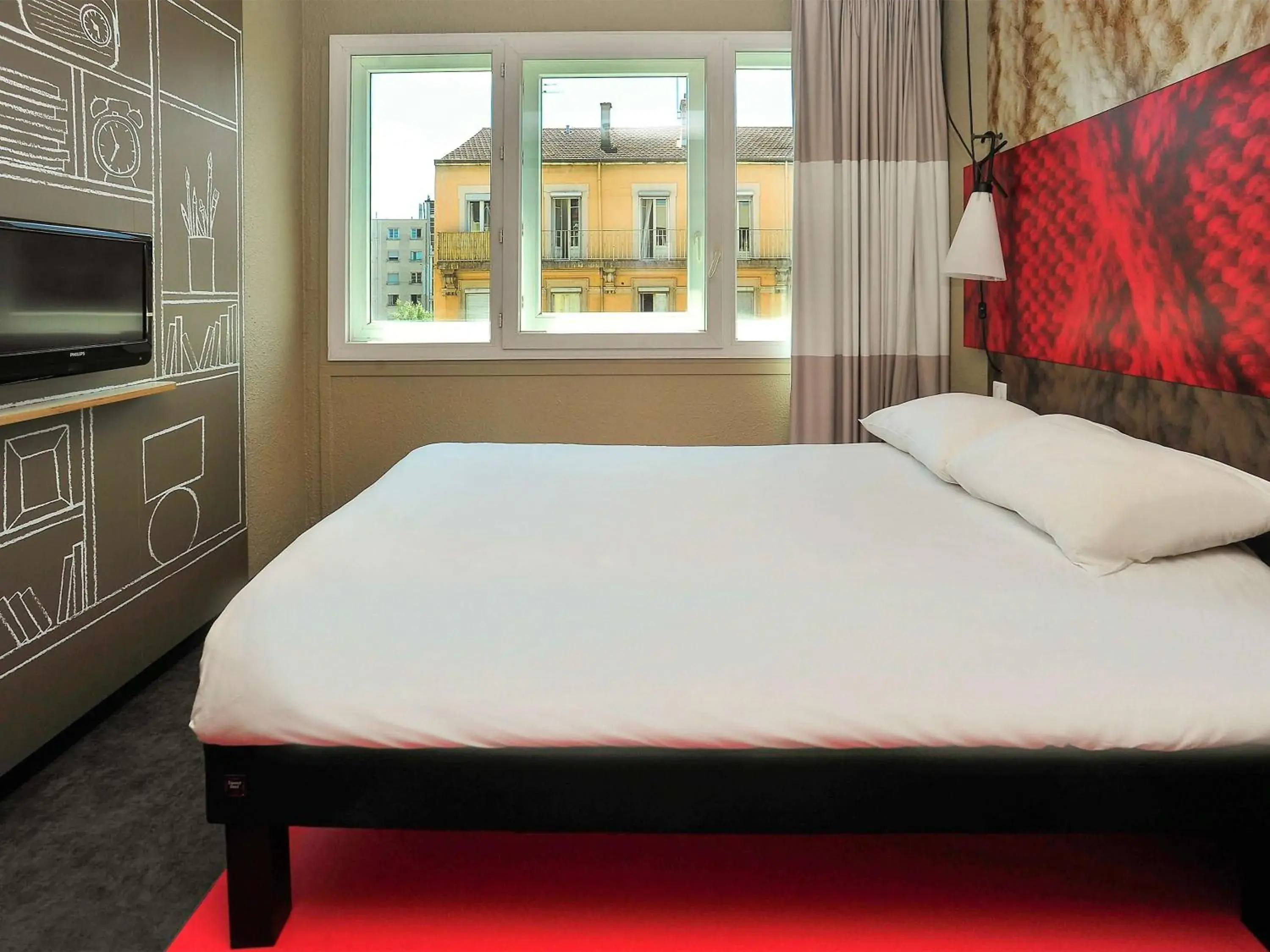 Bedroom, Bed in ibis Lyon Centre Bedroom, Bed in ibis Lyon Centre