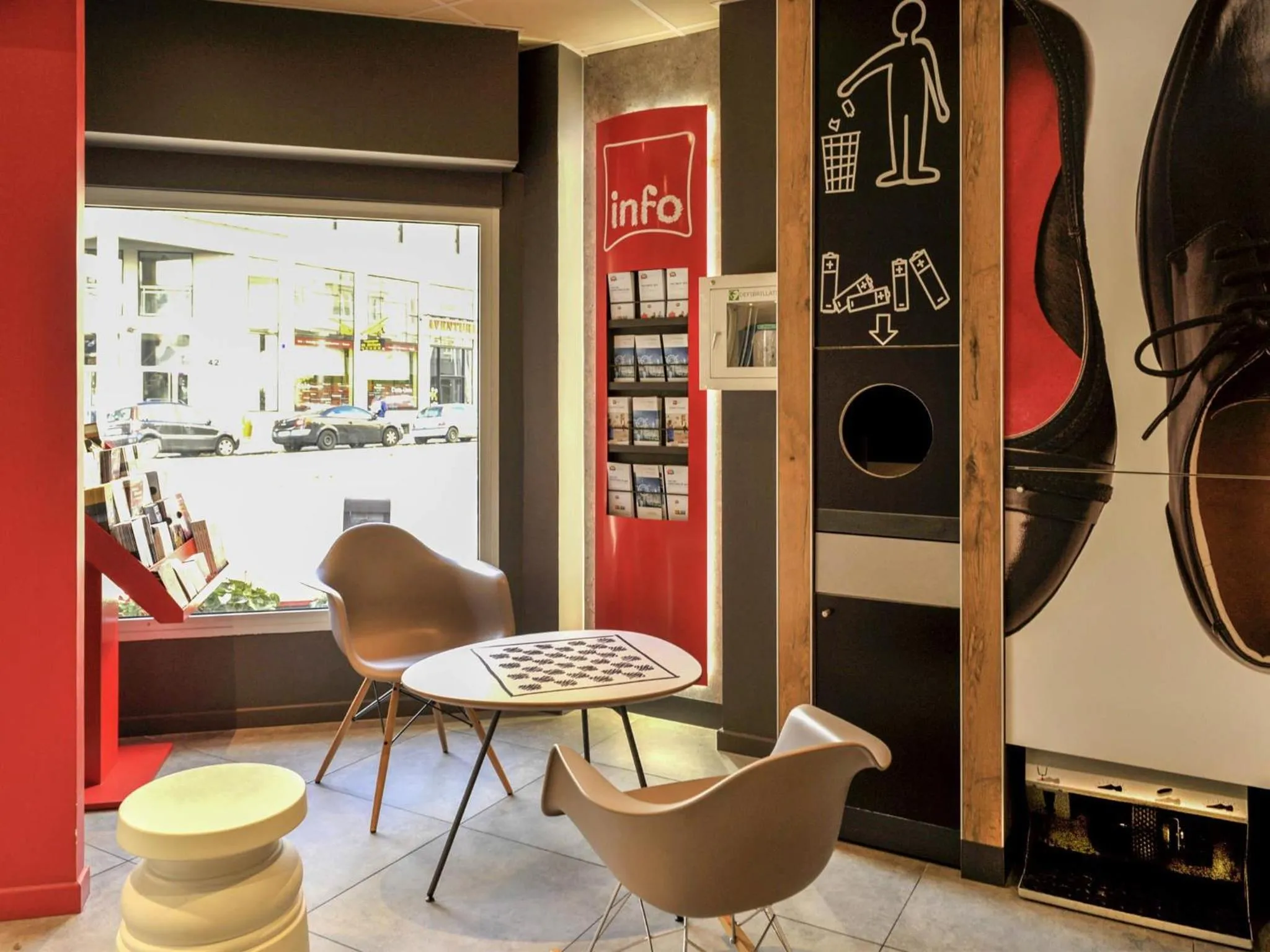 Lounge or bar in ibis Lyon Centre